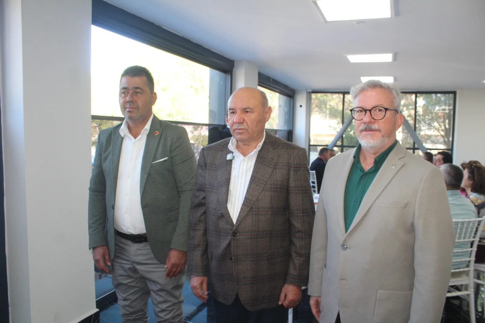 AK Partili Otgöz: “Aras Gelirse İyi Olur”