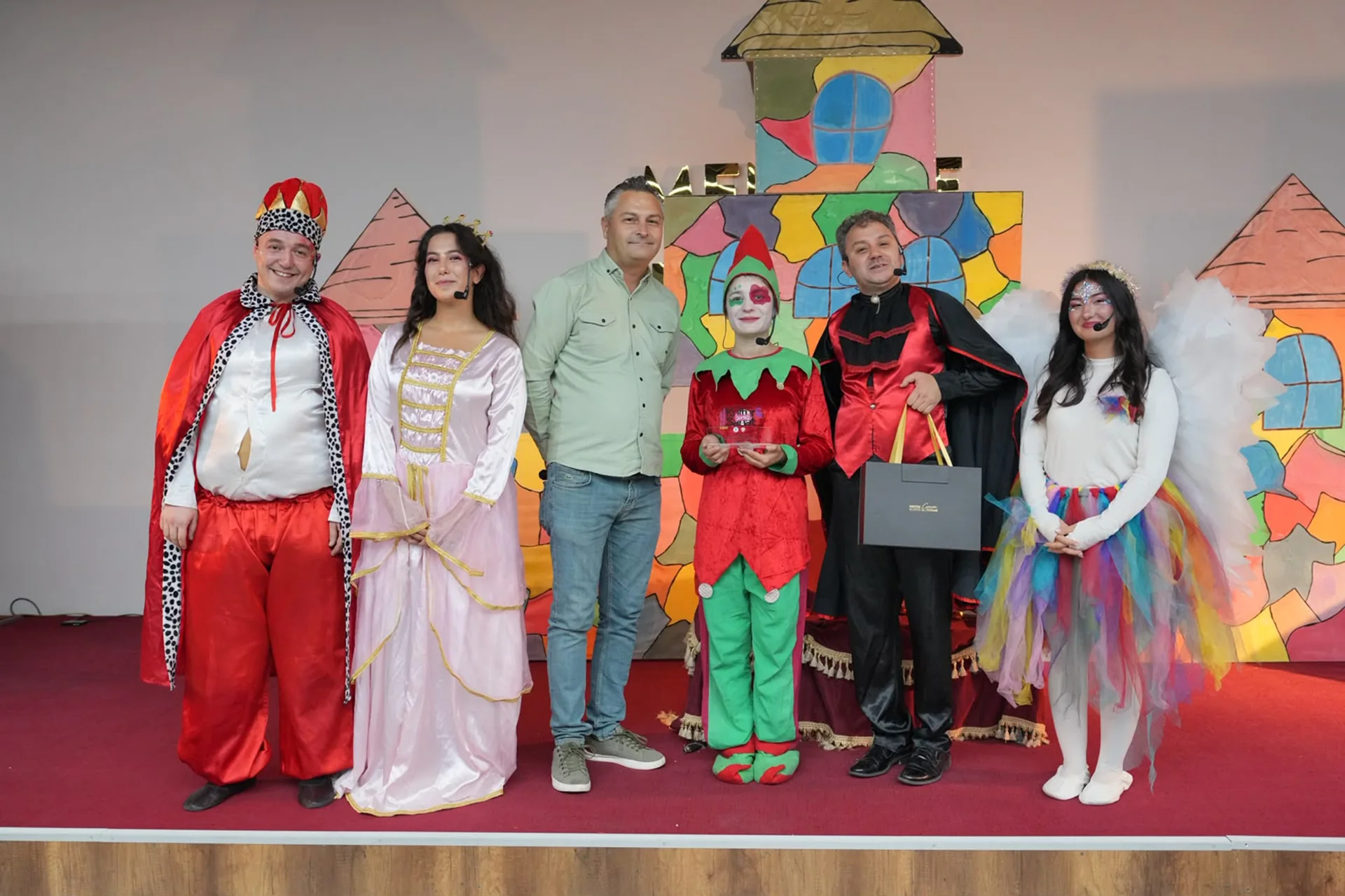 Muğla Kültür Ve Sanat Şenliği’nde Çocuklar İllüzyon, Tiyatro ve Uçurtma Atölyesiyle Buluştu