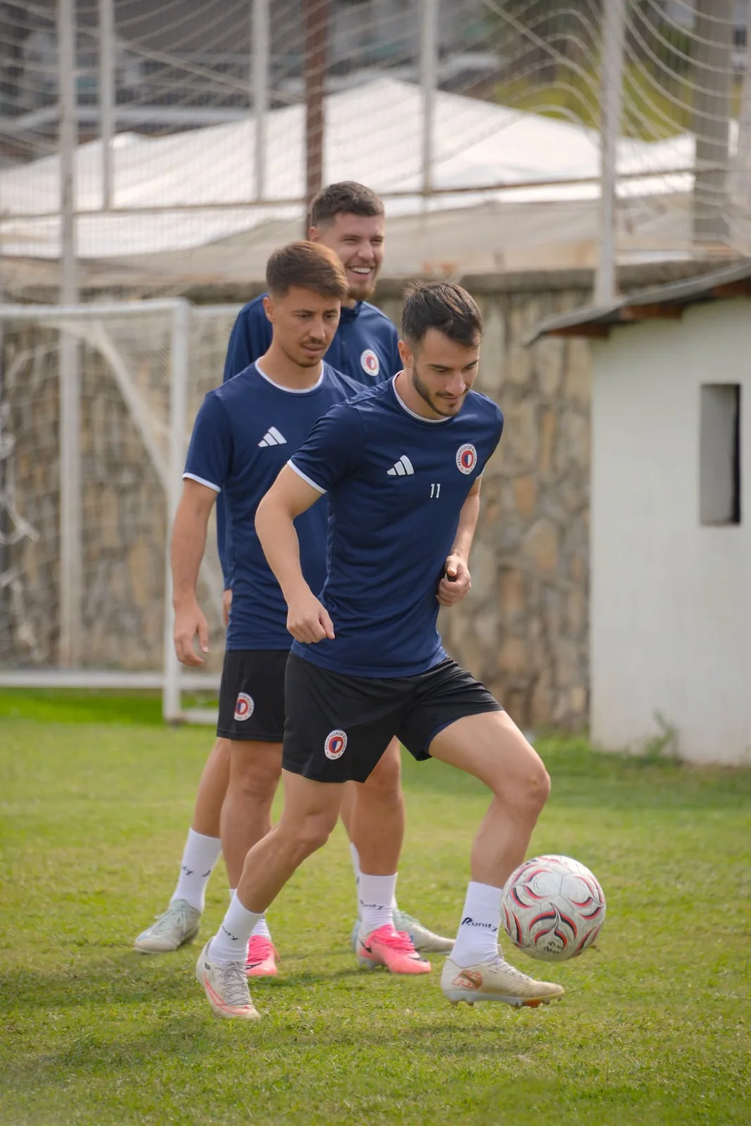 Fethiyespor, Ceviz İle Gülmek İstiyor