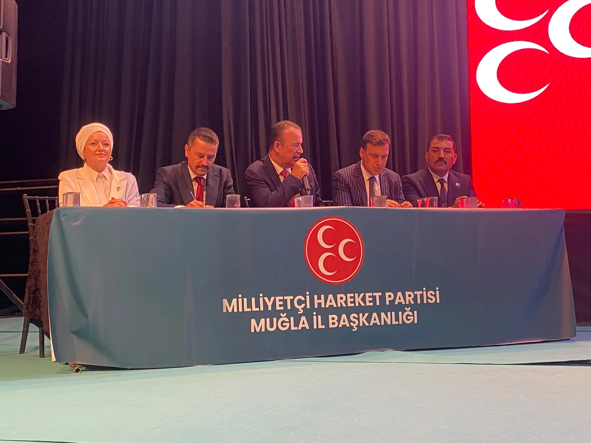 MHP Muğla İl Kongresi Gerçekleşti: Emrah Oltulu Yeniden İl Başkanı Seçildi