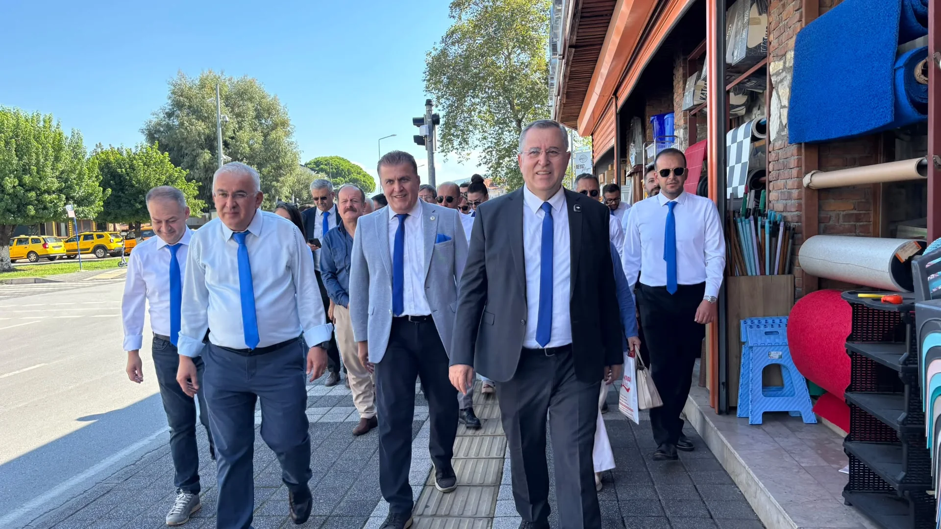 Başkan Çıralı, Çarşıda Üyelerle Buluştu