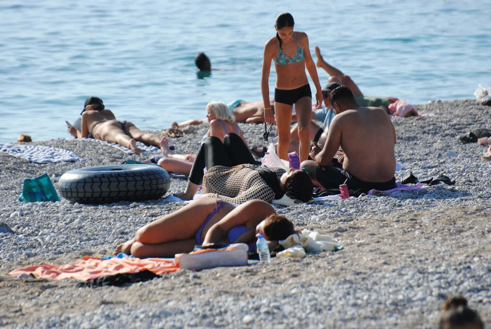 Fethiye’de Turistler Denize Girdi
