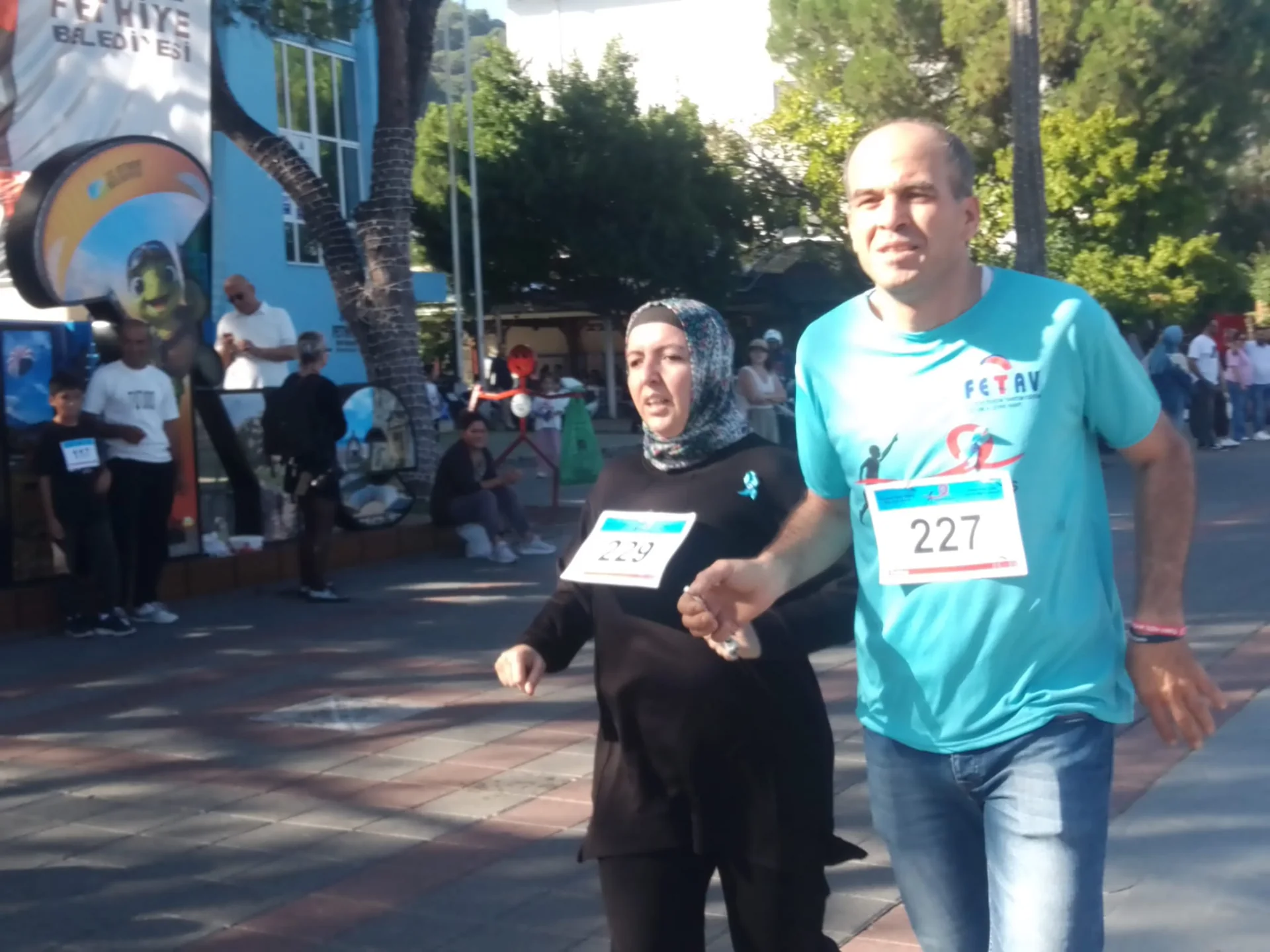 Fethiye’de Kanser Hastaları İçin Koştular
