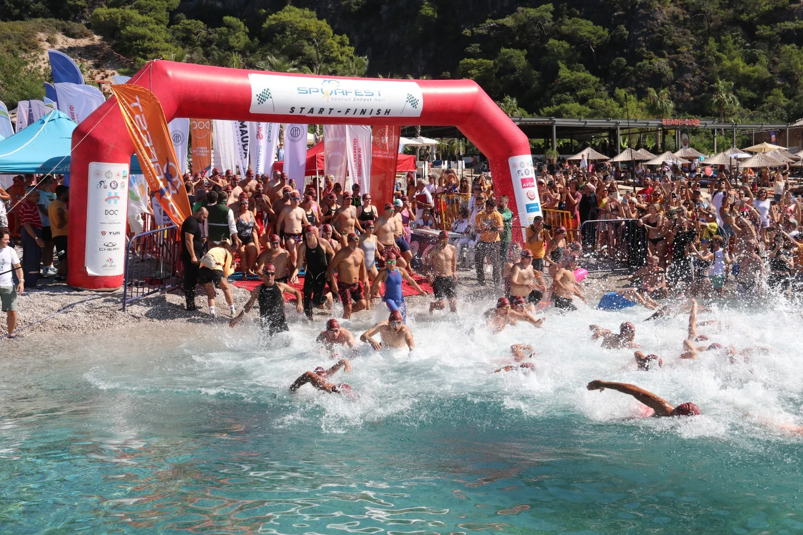 Fethiye’de Açık Su Yüzme Yarışları Başladı
