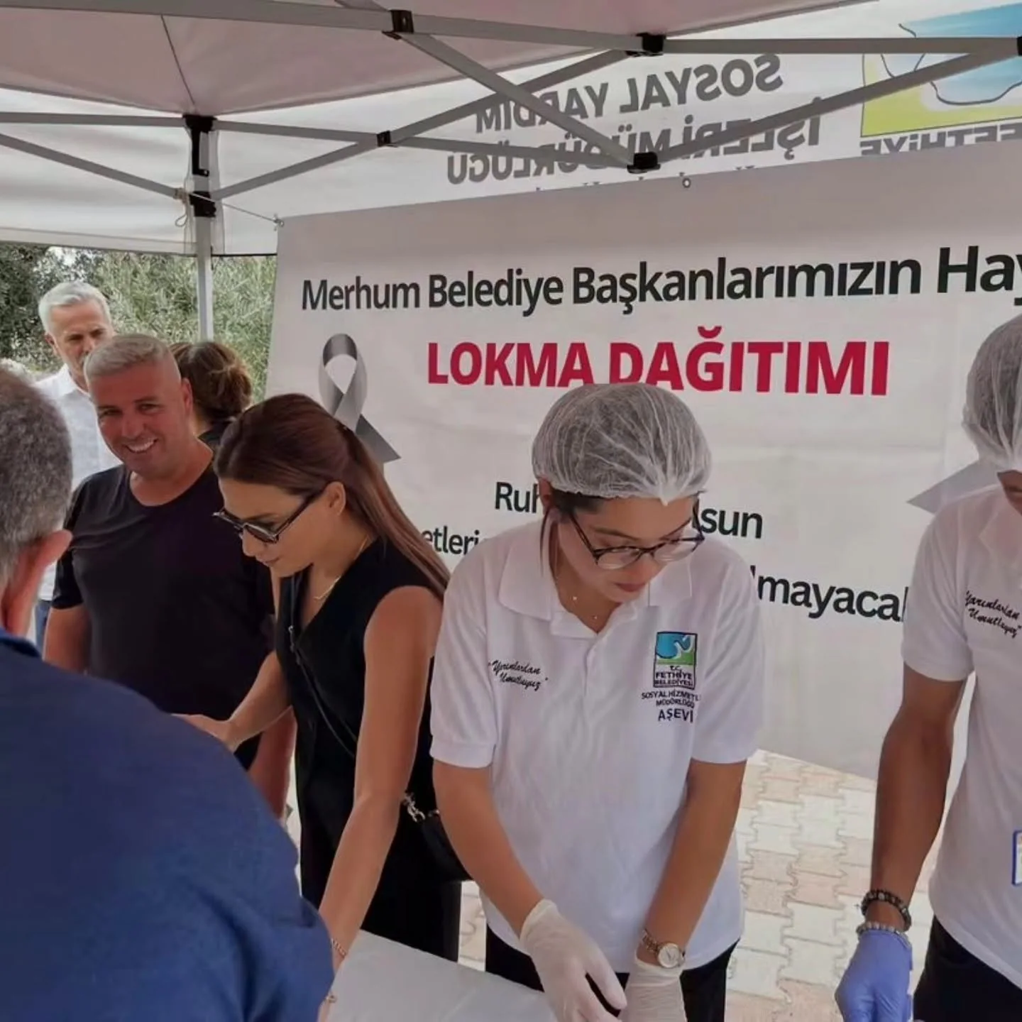 Ölüdeniz’de Hayır İçin Lokma İkramı