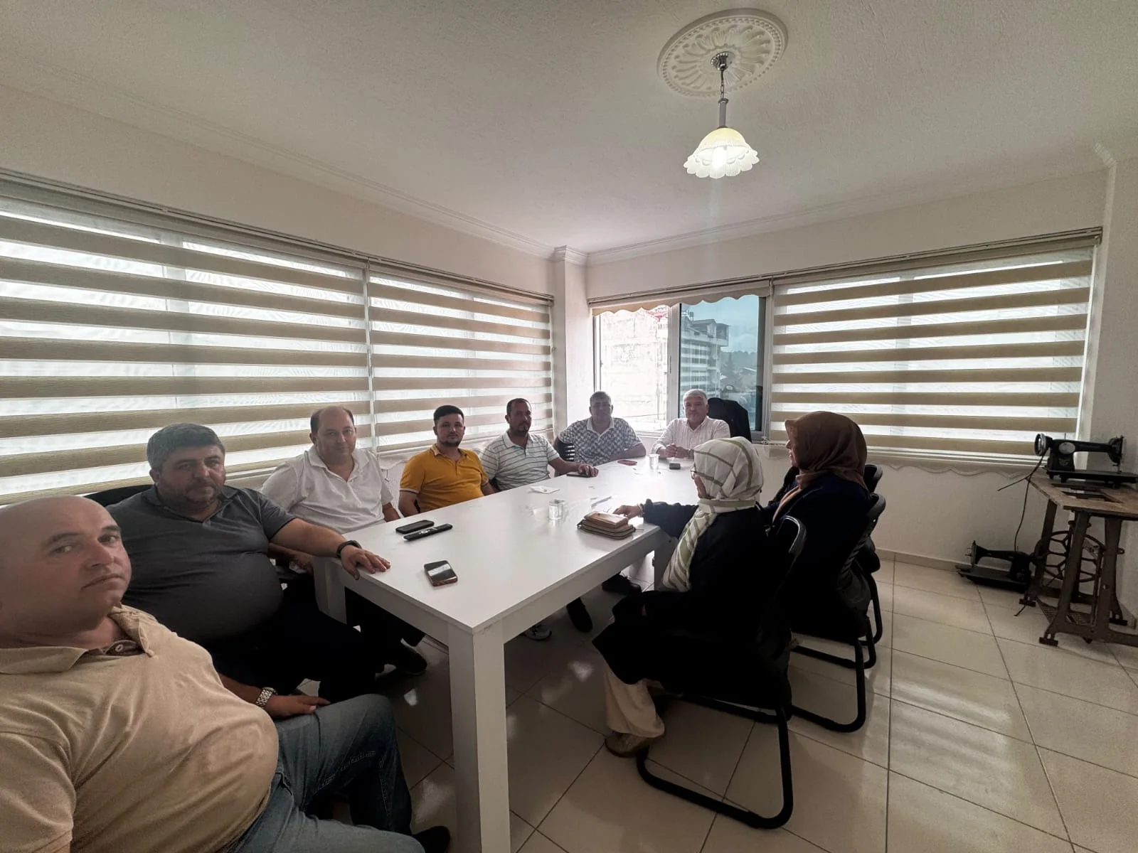 Başkan Büklü’den Seydikemer Güreş Ağalarına Plaket
