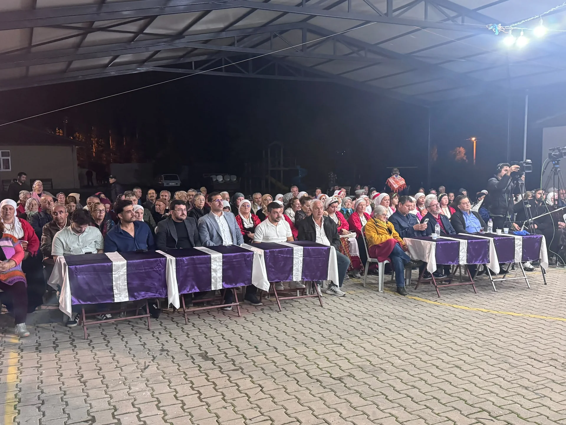 Nif Mahallesi’nde Coşkulu Yaren Gecesi