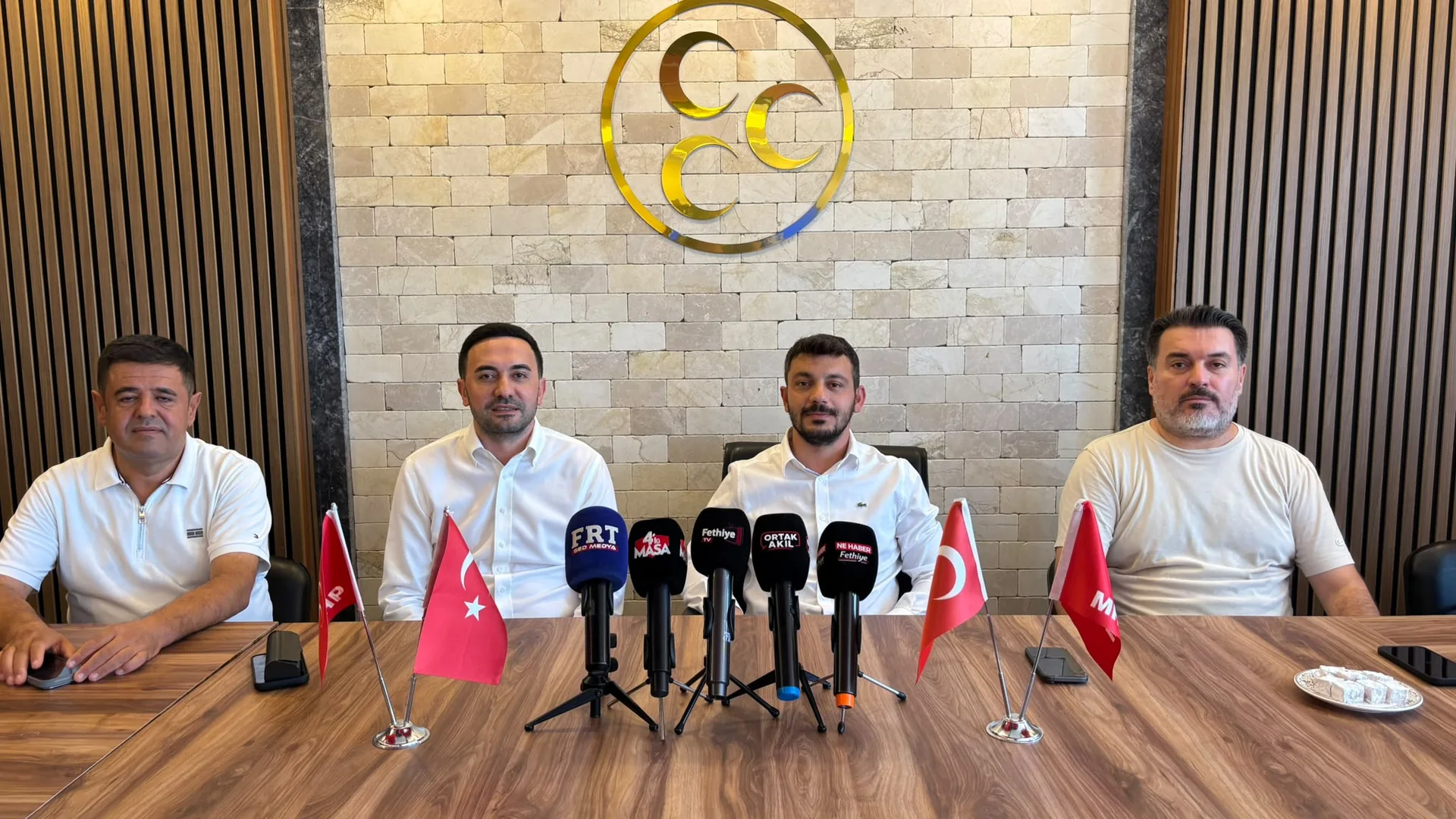 Beşiktaş Taraftarlar Derneği’nden MHP Fethiye İlçe Başkanı Öztürkçü’ye Ziyaret