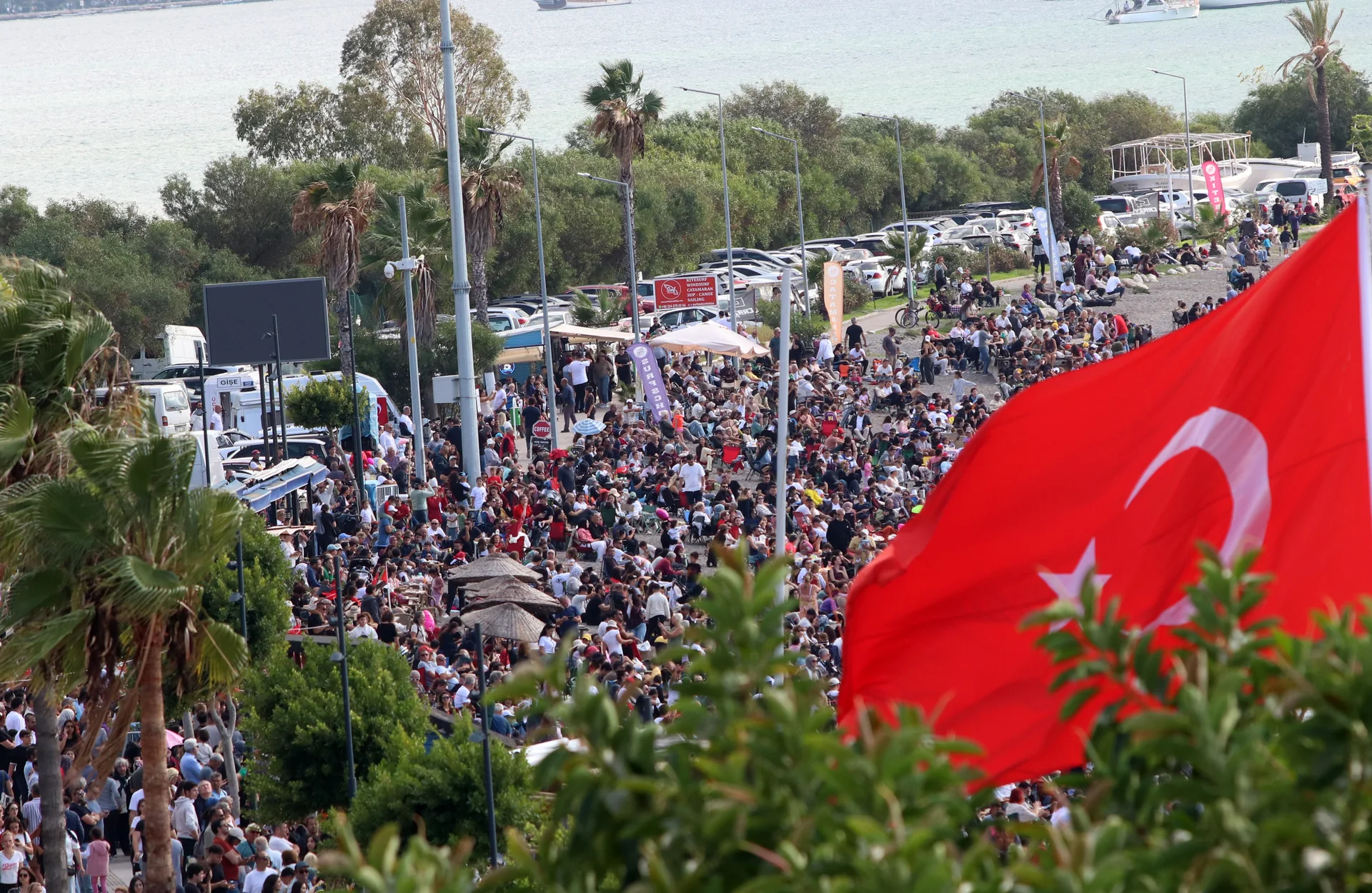 Türk Yıldızları, Fethiye Semalarında Nefes Kesti