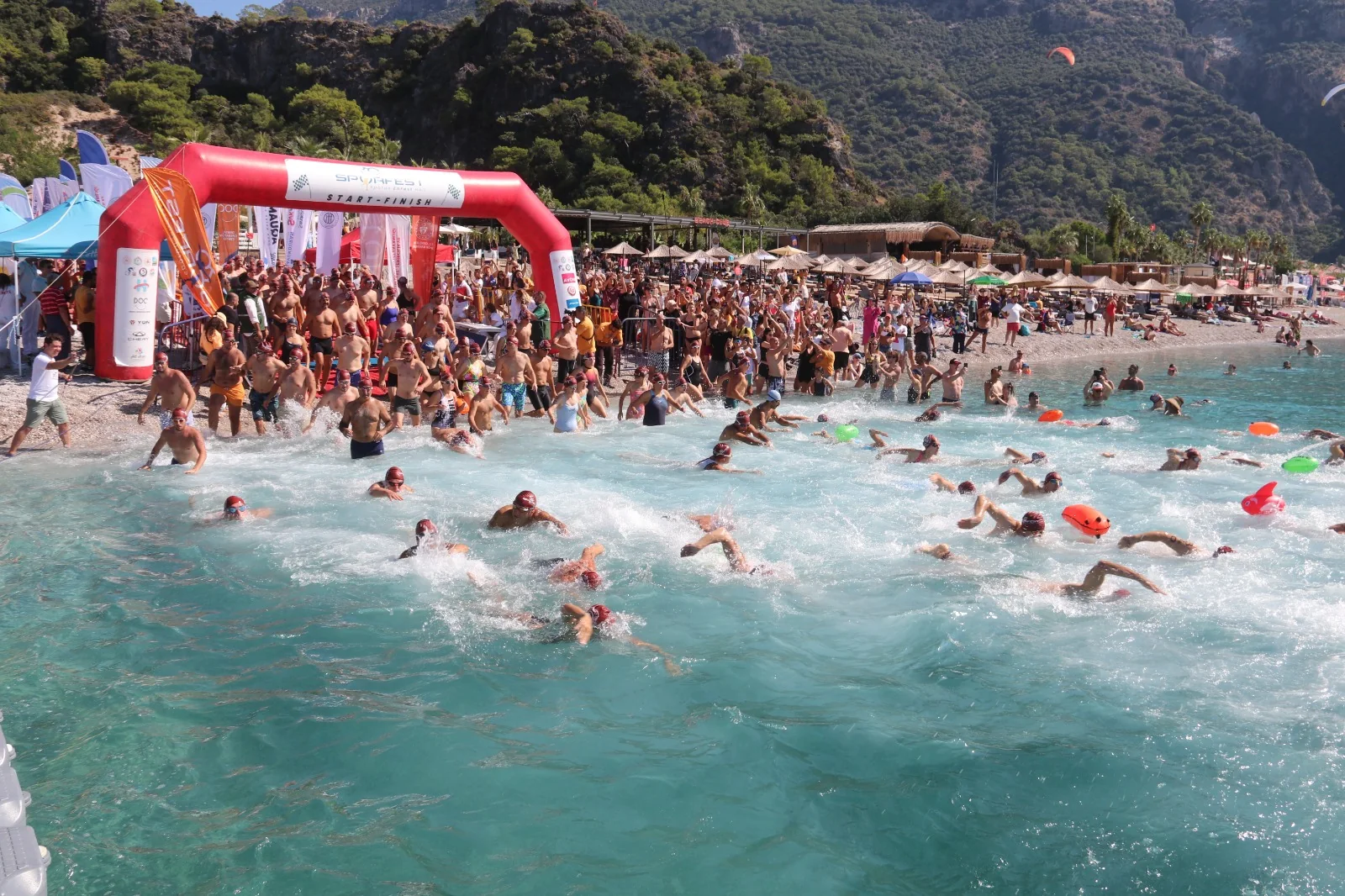 Fethiye’de Açık Su Yüzme Yarışları Başladı