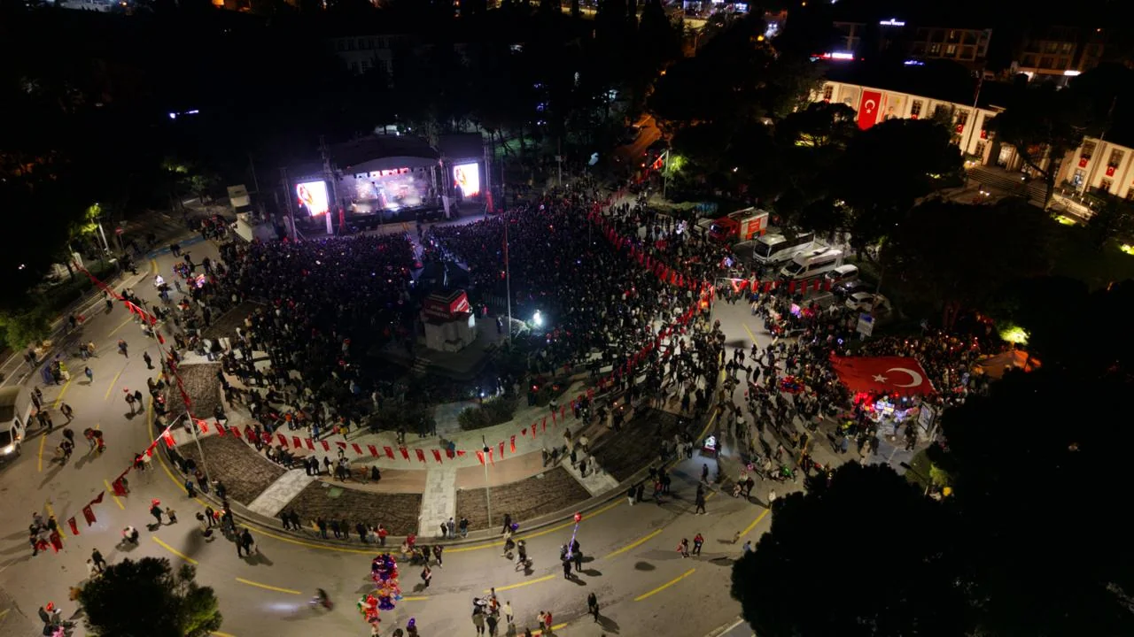 Muğla’da Cumhuriyet’in 103. Yılı Binlerce Kişinin Katılımıyla Kutlandı