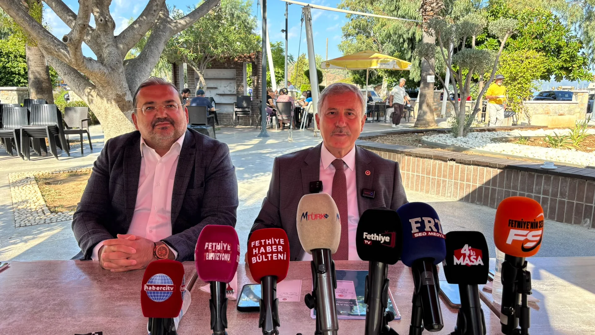 Özdağ, Fethiye’de Gündemi Değerlendirdi: ‘Muğla’nın Potansiyelini Tam Kullanamıyoruz’