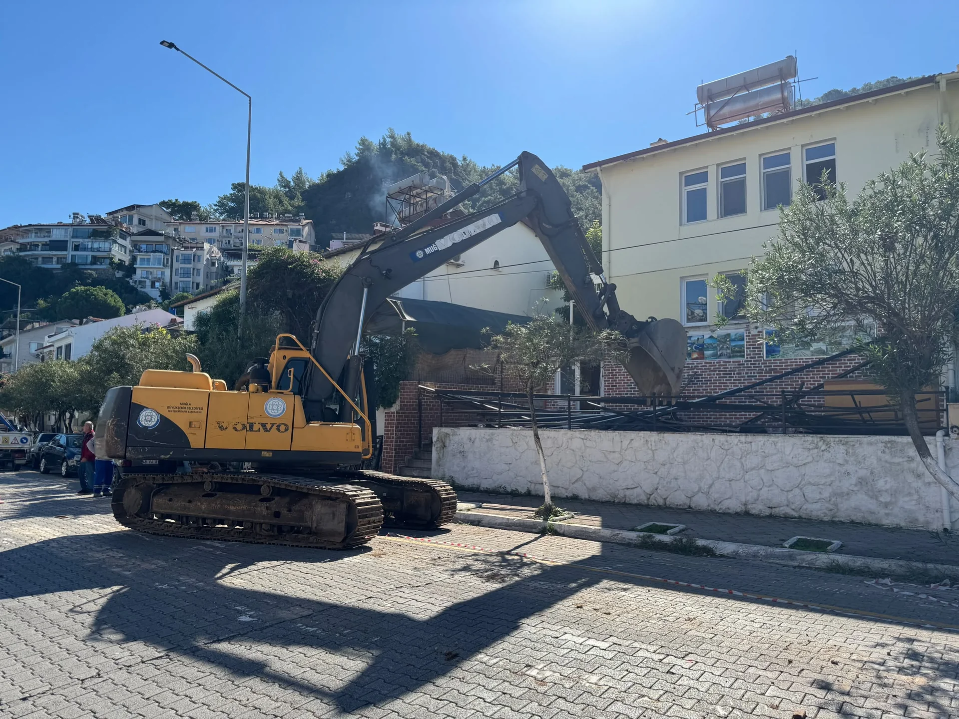 Fethiye’de Riskli 4 Bina Yıkıldı
