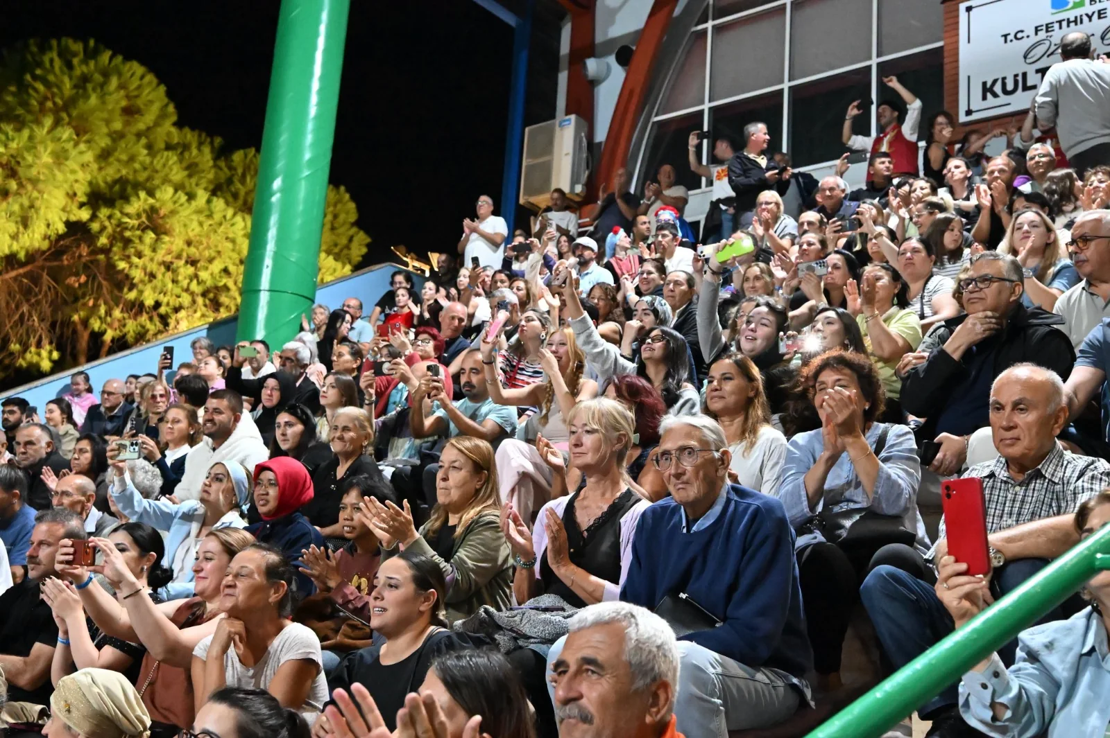 Fethiye’de Halk Dansları Festivali Coşkusu Yaşandı