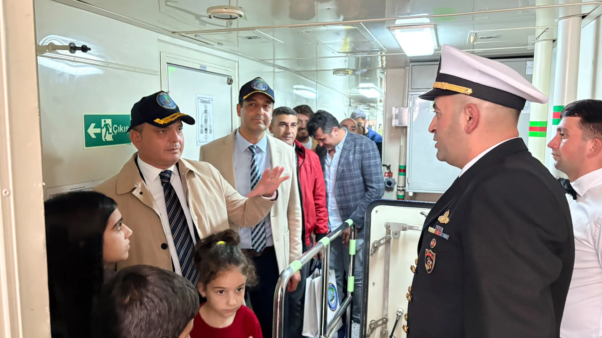 Kaymakam Akkaya, TCG Kaş Gemisini Ziyaret Etti