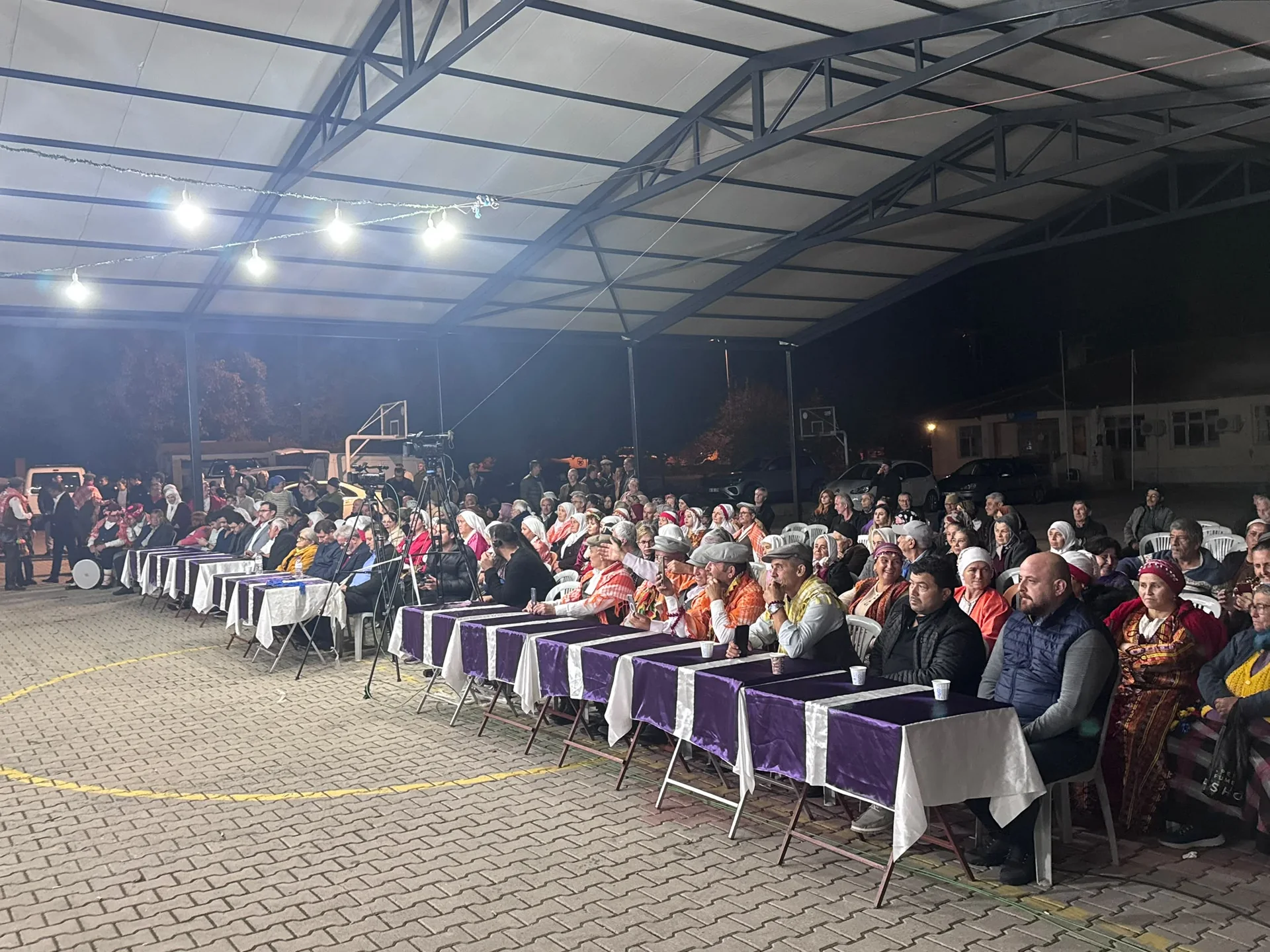 Nif Mahallesi’nde Coşkulu Yaren Gecesi