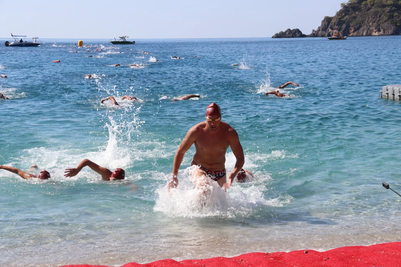 Fethiye’de Açık Su Yüzme Yarışları Başladı