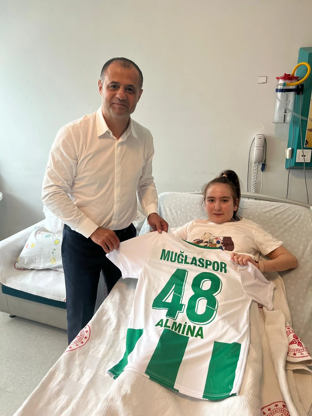 Muğlaspor Başkanı Menaf Kıyanç’tan Almina Çakmak’a Geçmiş Olsun Ziyareti