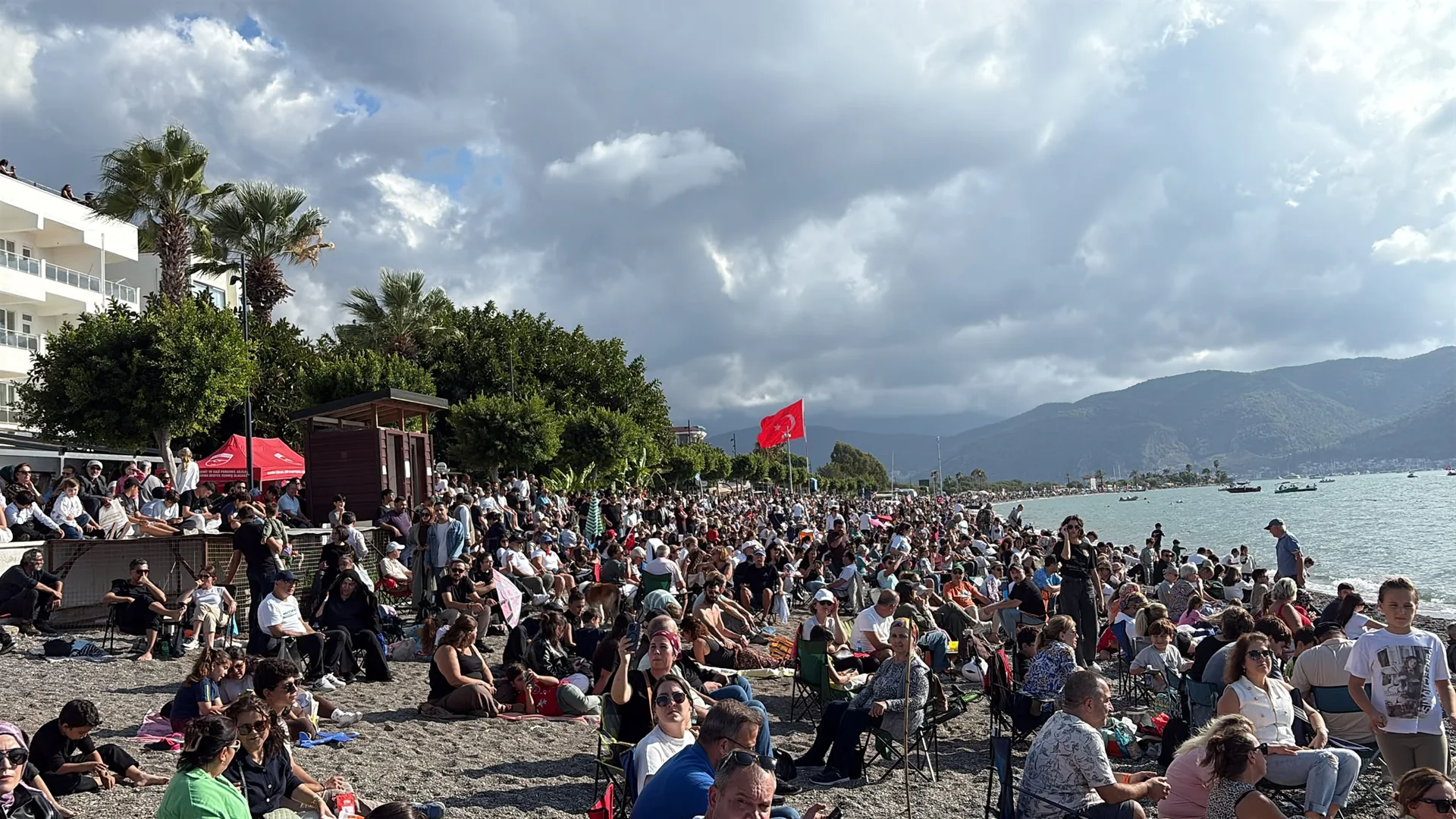Türk Yıldızları, Fethiye Semalarında Nefes Kesti
