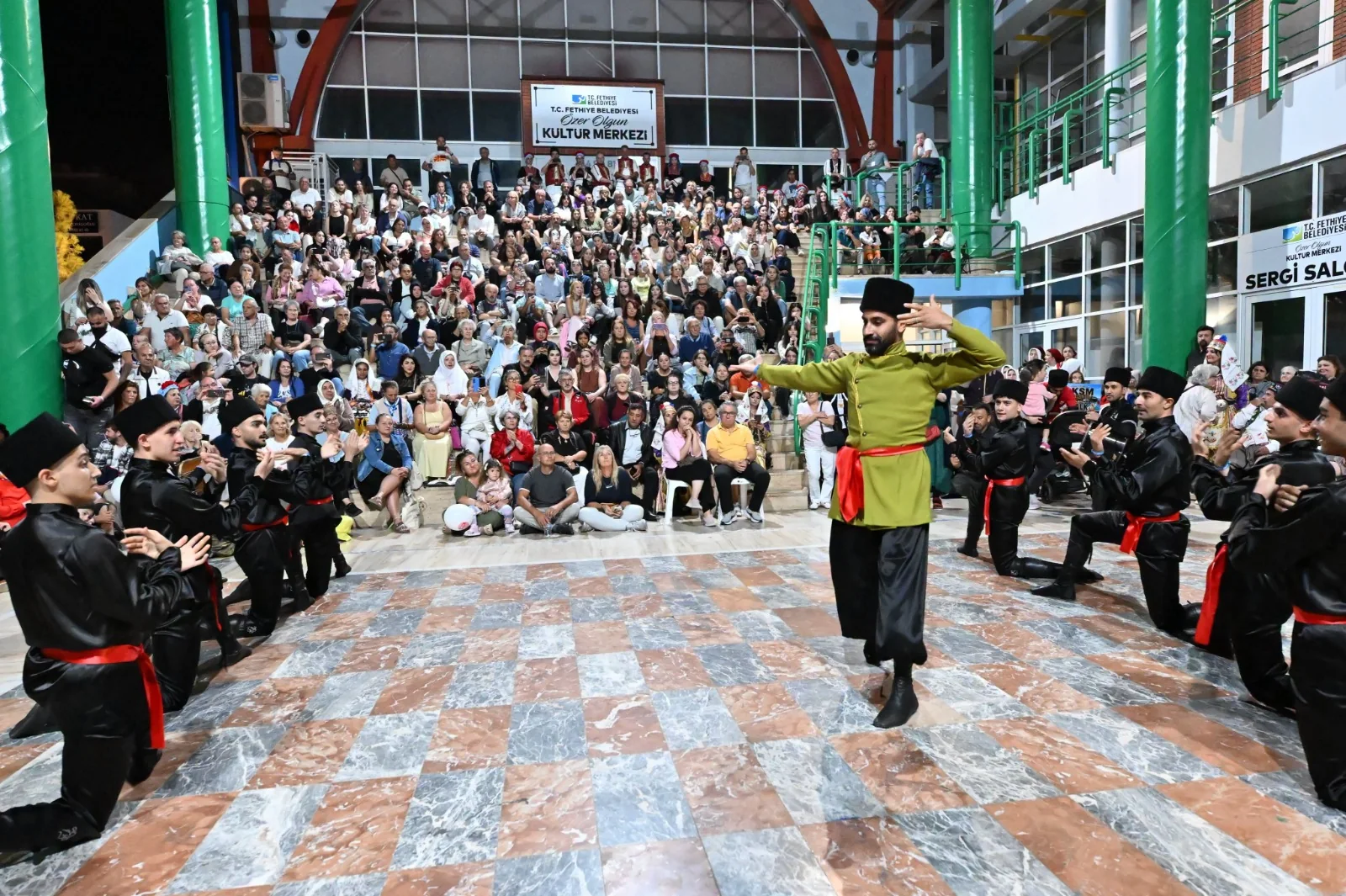 Fethiye’de Halk Dansları Festivali Coşkusu Yaşandı