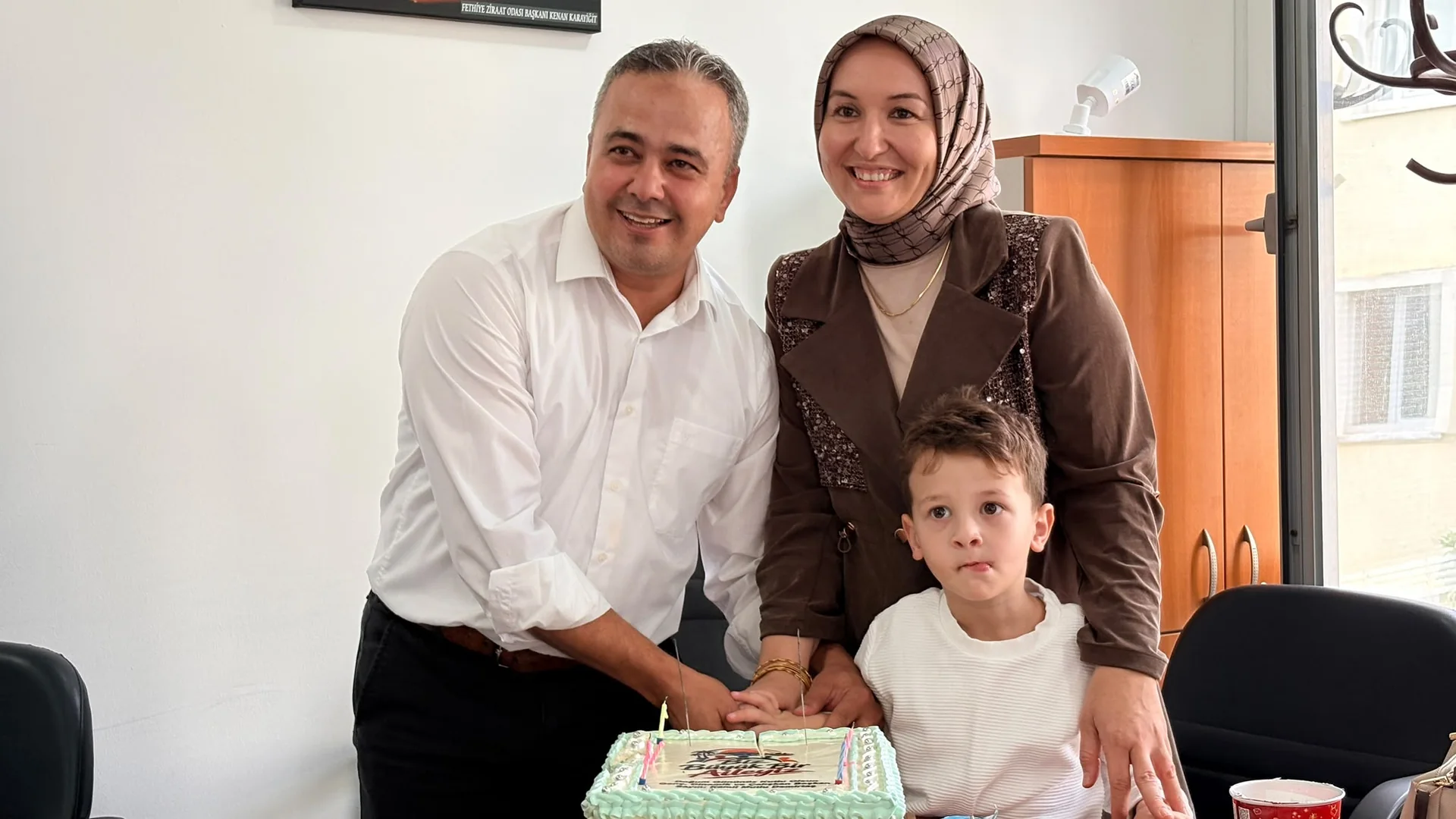 Başkan Demirtaş’a Sürpriz Doğum Günü Kutlaması