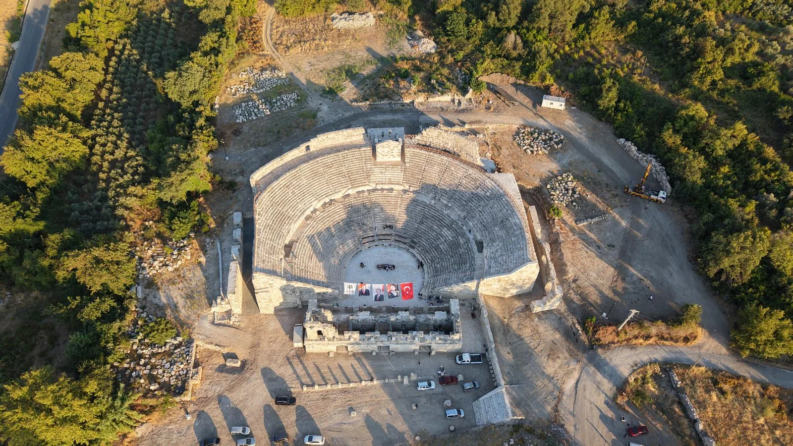 Seydikemer Belediyesi Meclisi Tlos Antik Kenti’nde Toplandı