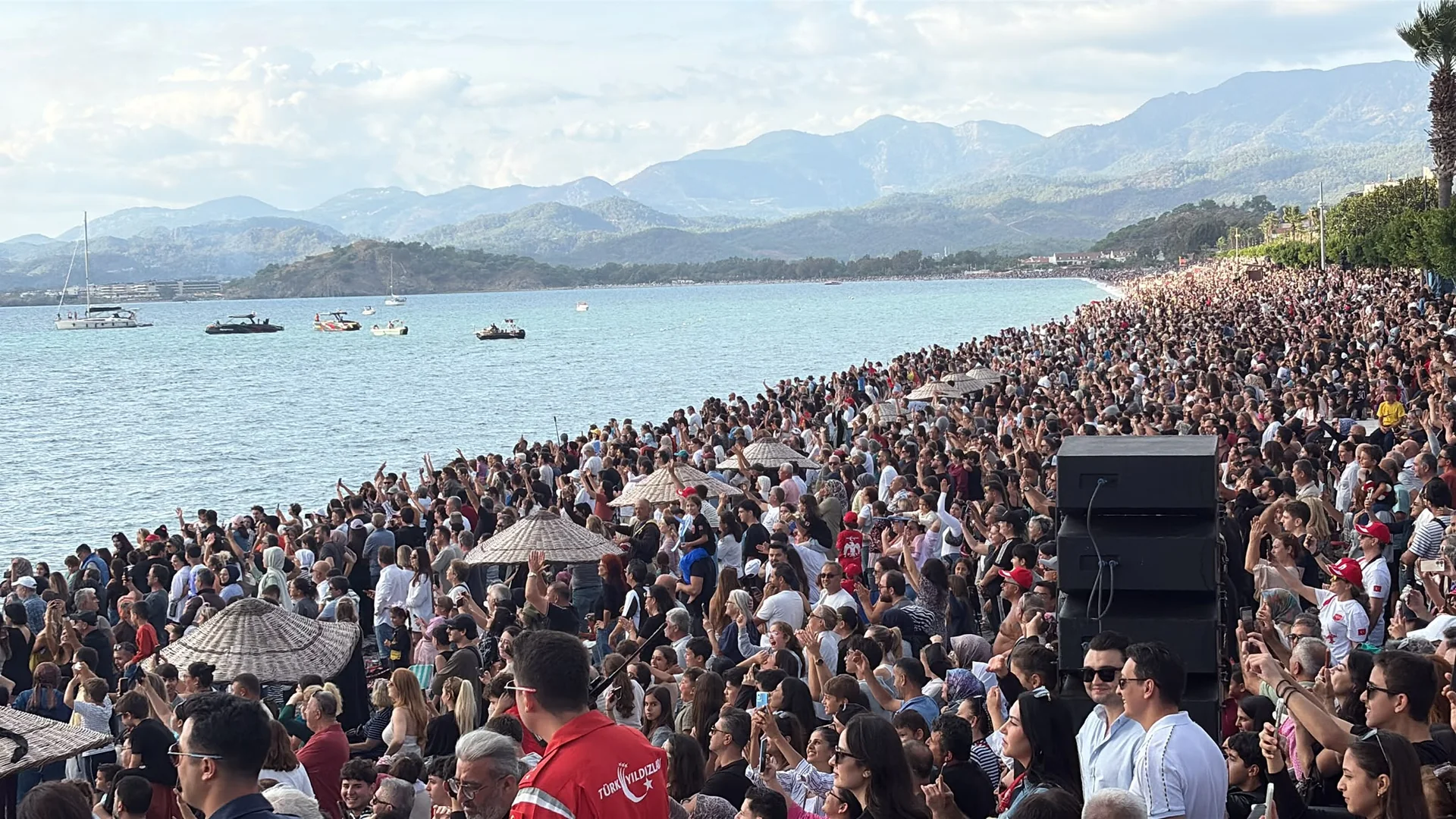 Türk Yıldızları, Fethiye Semalarında Nefes Kesti
