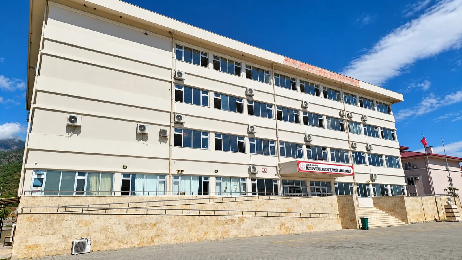 FTSO’dan Eğitime Kapsamlı Destek