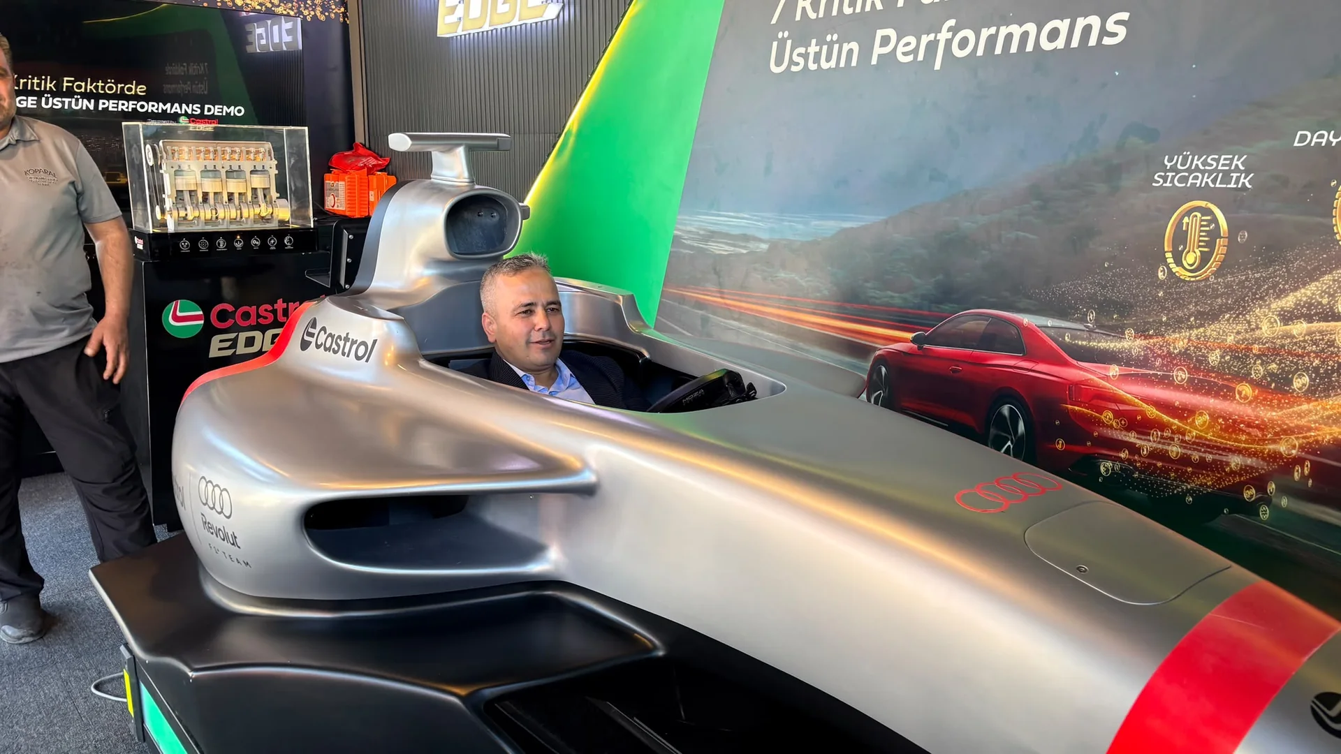 Fethiye Sanayi Sitesi’nde Formula 1 Heyecanı! F1 Simülasyonu İlgi Görüyor