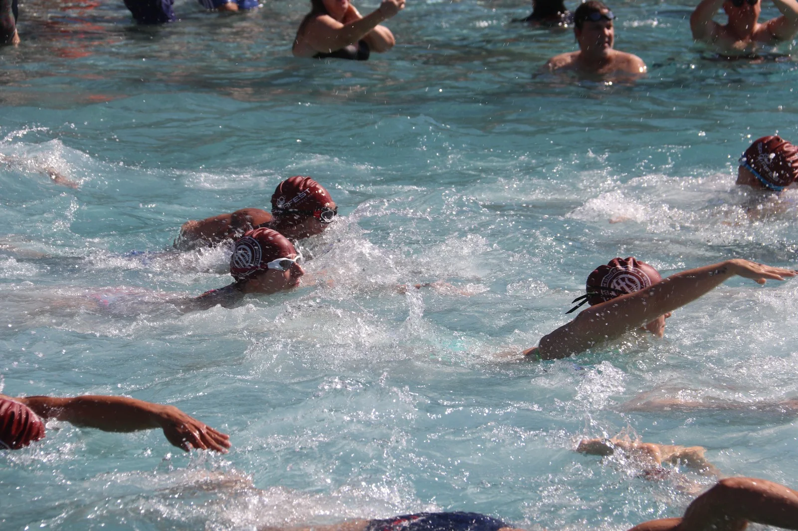 Fethiye’de Açık Su Yüzme Yarışları Başladı