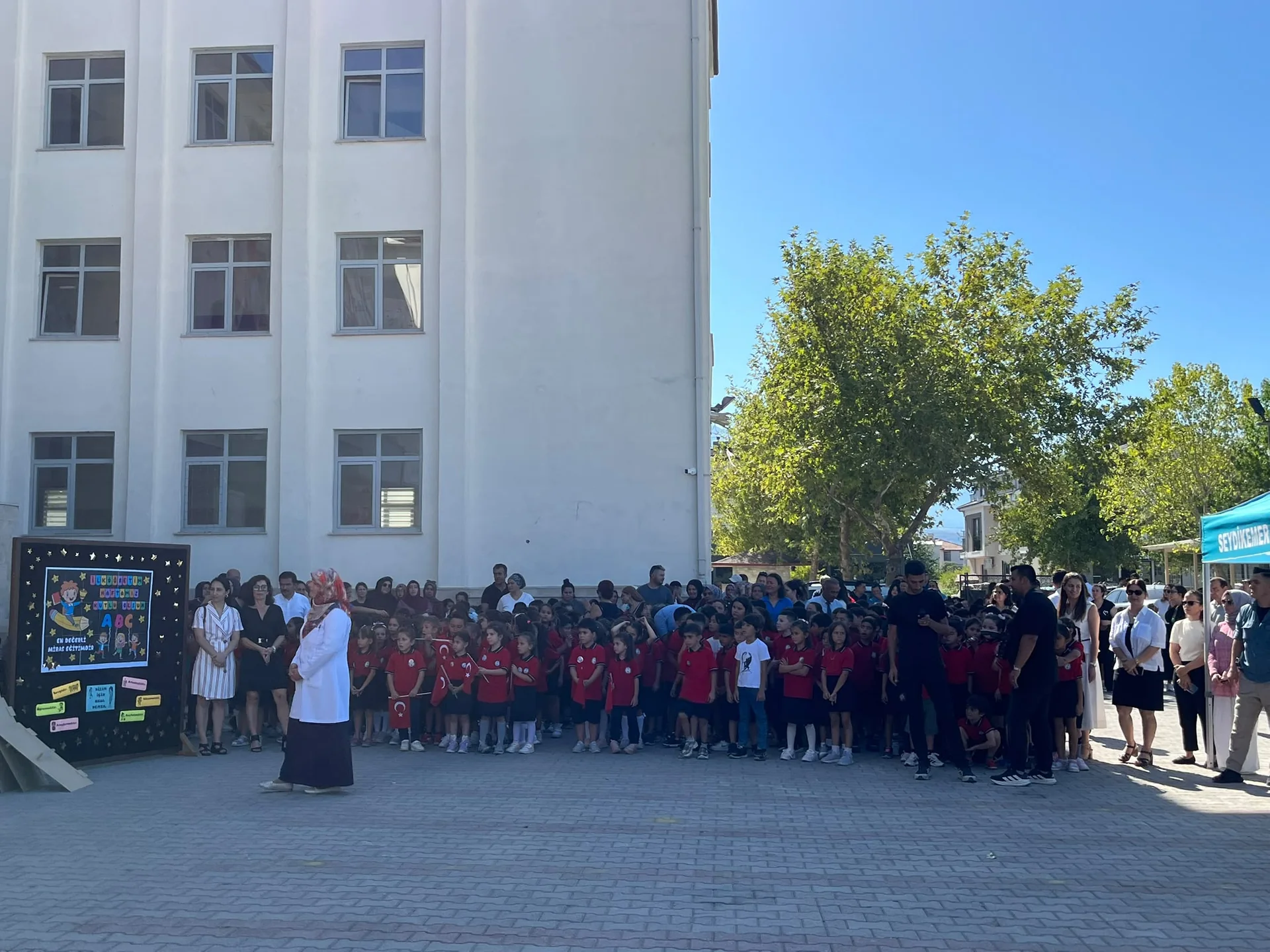 Seydikemer’de Yeni Eğitim Öğretim Yılı Coşkusu