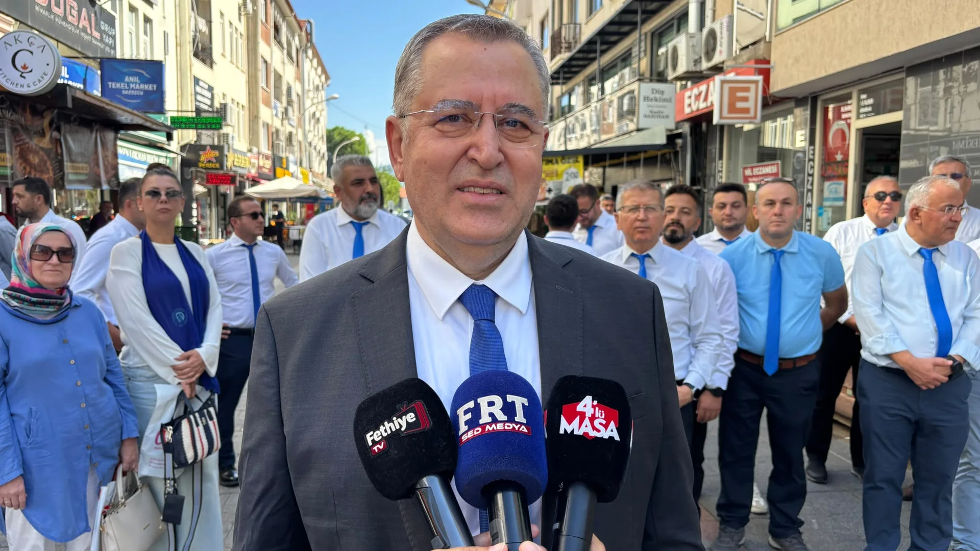 Başkan Çıralı, Çarşıda Üyelerle Buluştu