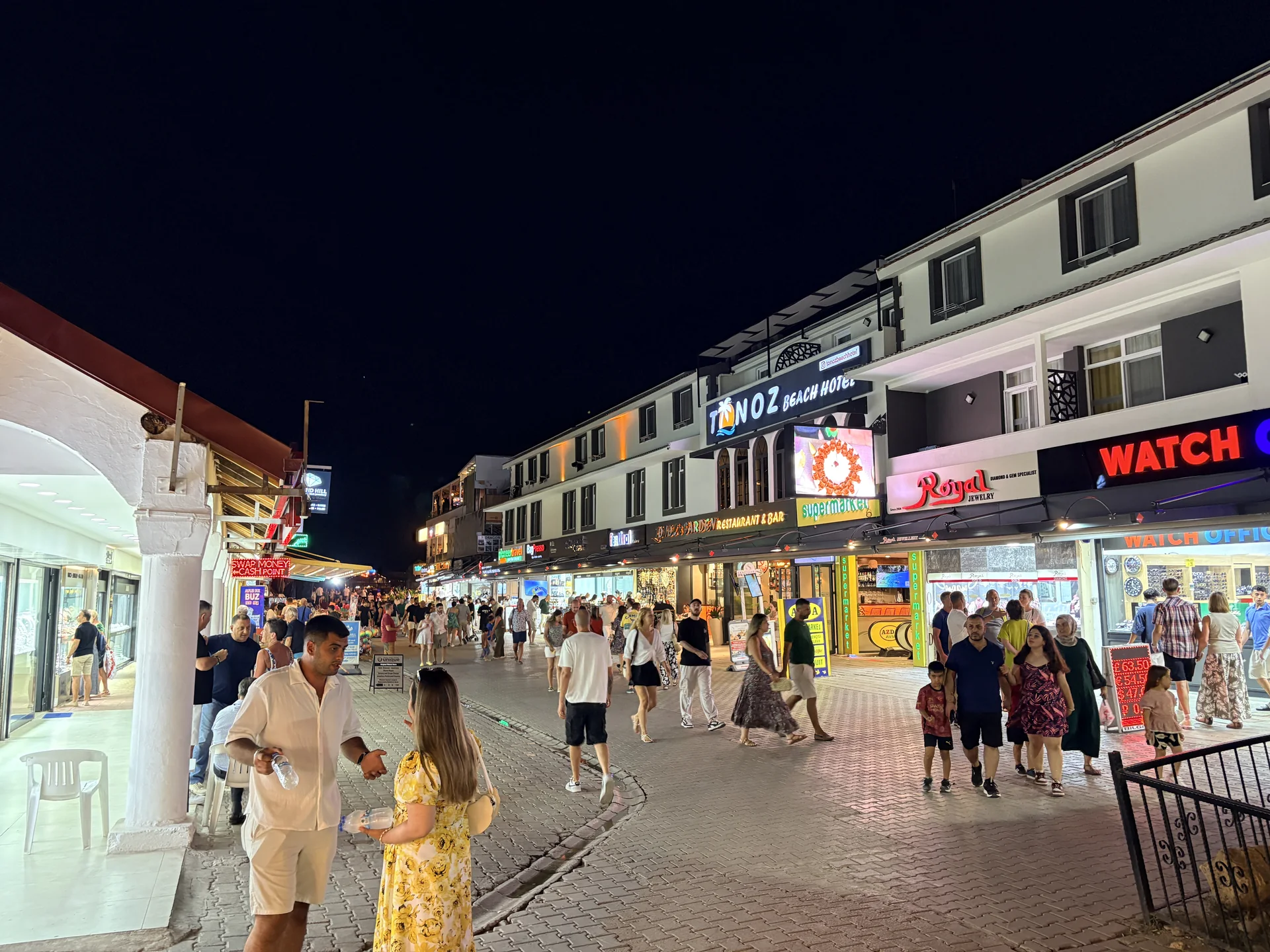 Ölüdeniz’de Maraş Dondurması Kaç Lira?