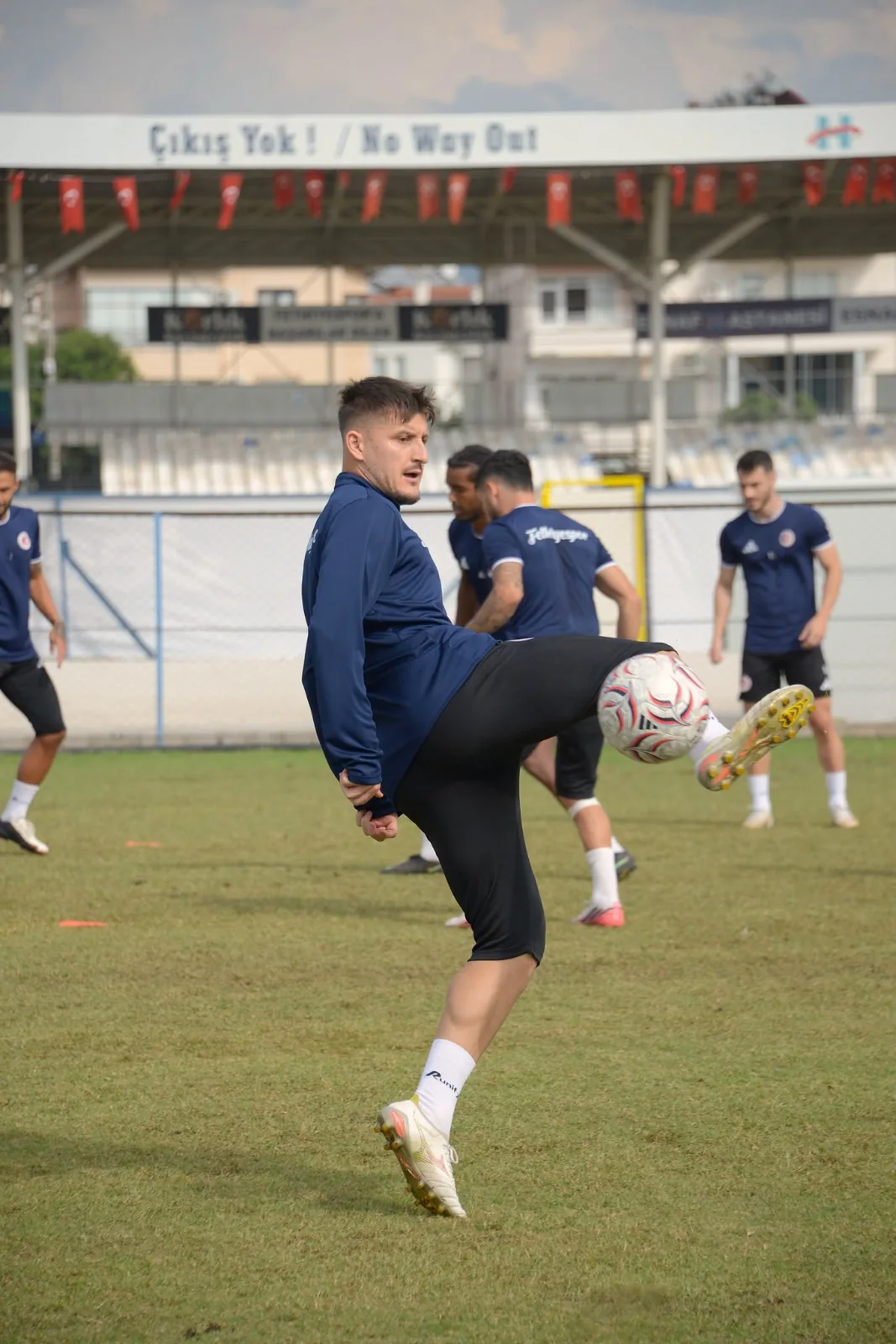Fethiyespor, Ceviz İle Gülmek İstiyor