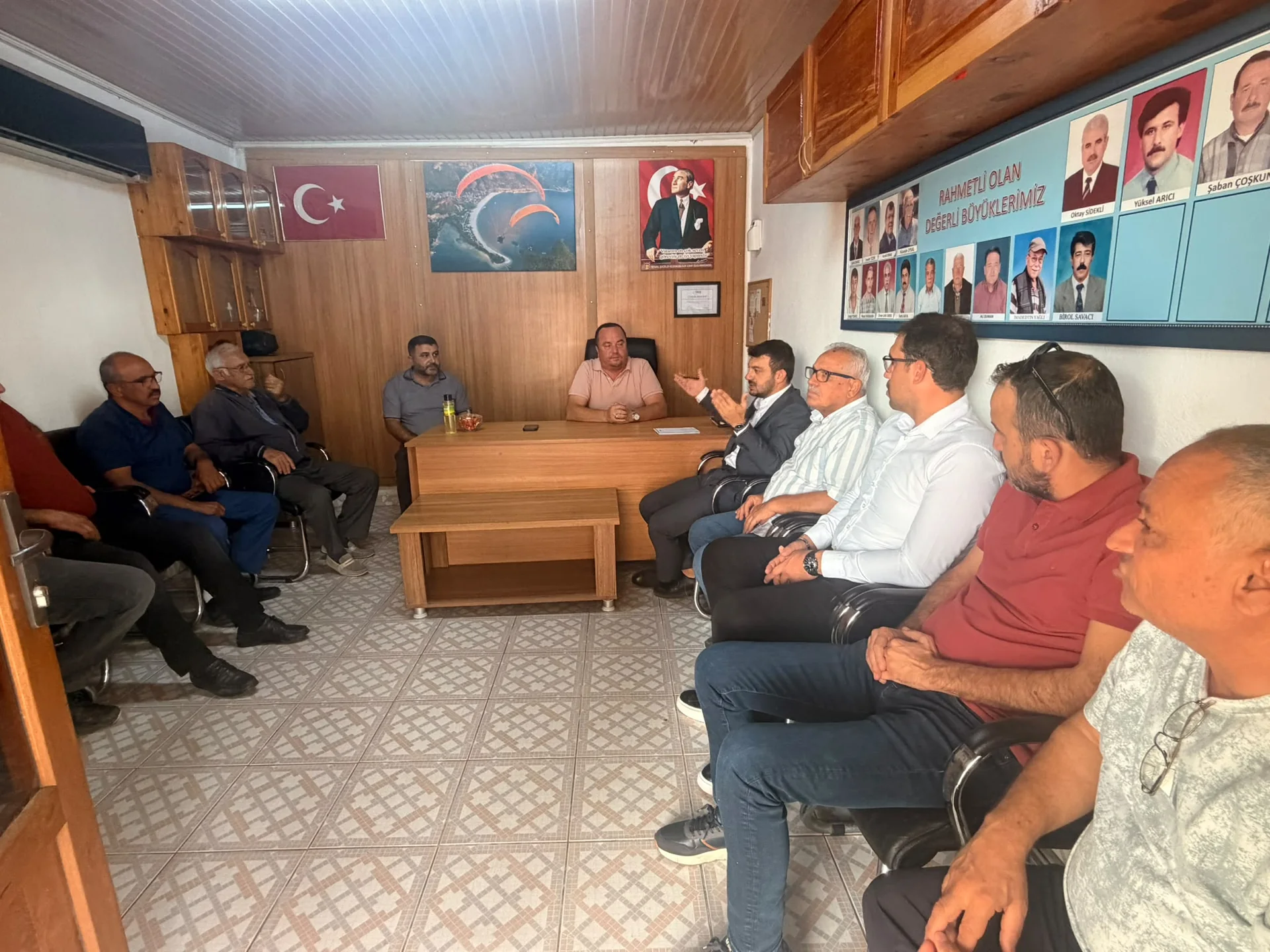 Öztürkçü, Özel Halk Otobüsü Kooperatif Başkanlarıyla Görüştü