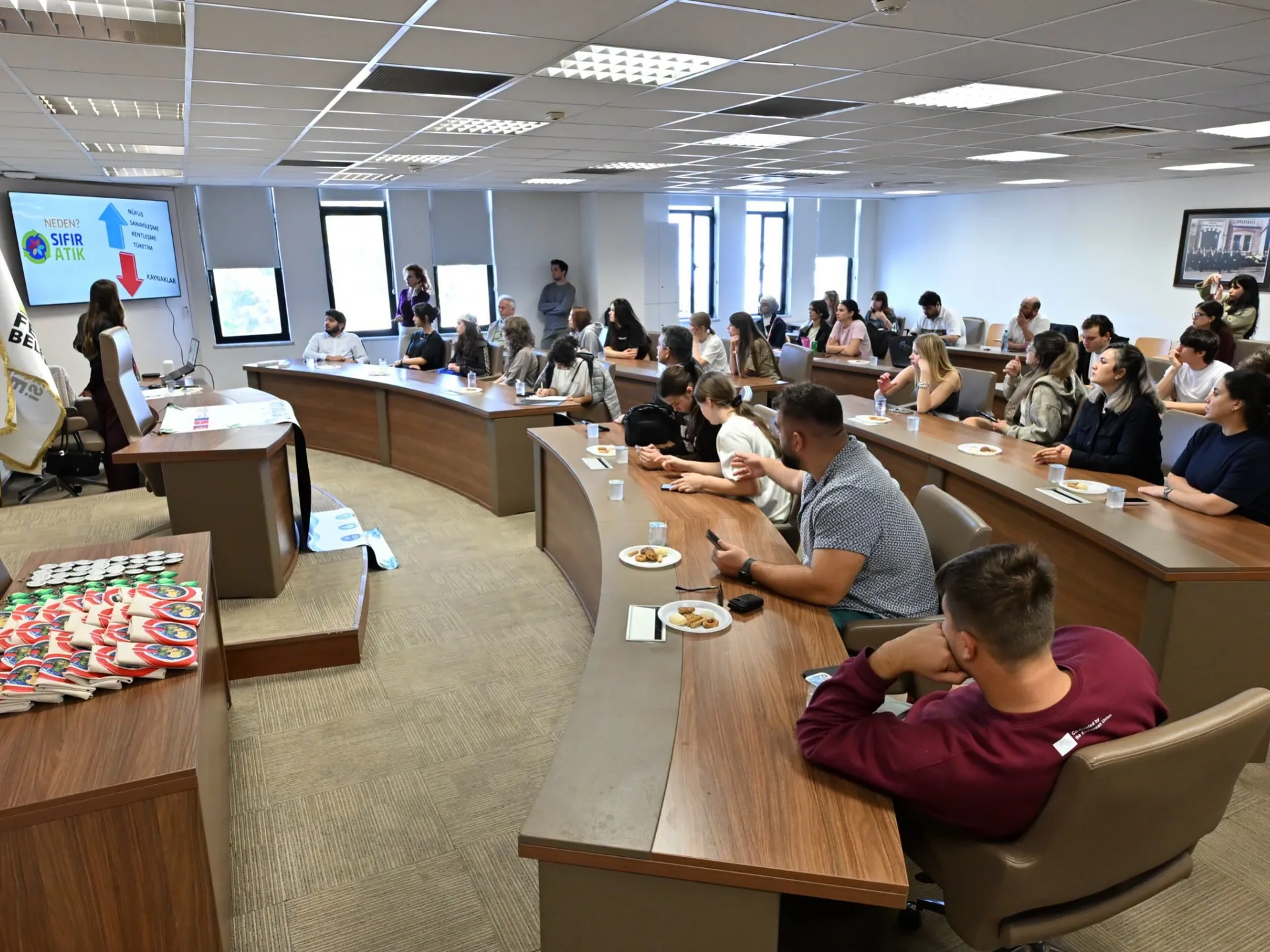 Fethiye’de Erasmus Öğrencileriyle İklim Değişikliği Konferansı Düzenlendi