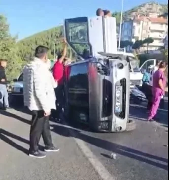 Yatağan-Muğla Karayolunda 3 Araçlı Zincirleme Kaza