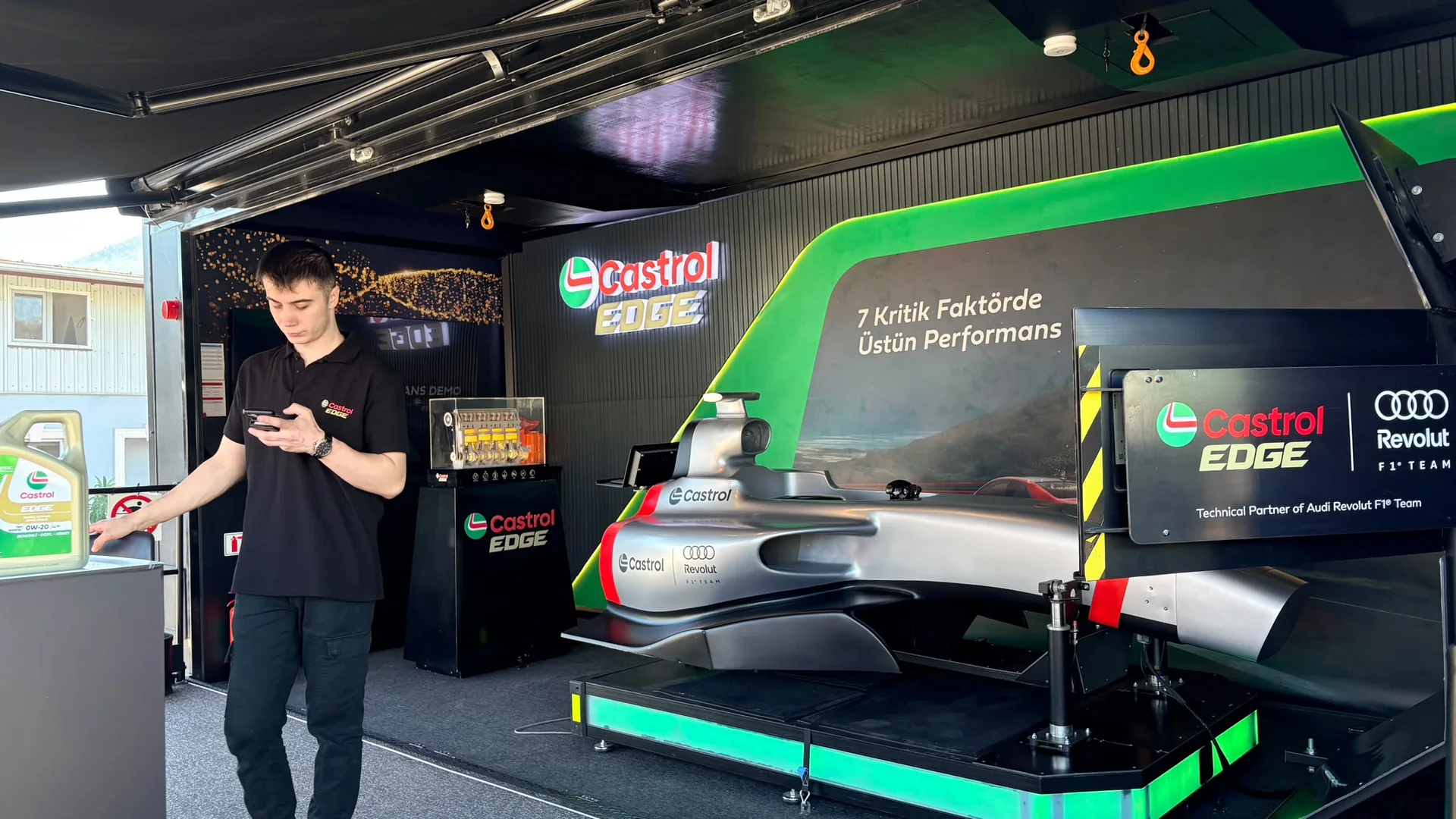 Fethiye Sanayi Sitesi’nde Formula 1 Heyecanı! F1 Simülasyonu İlgi Görüyor
