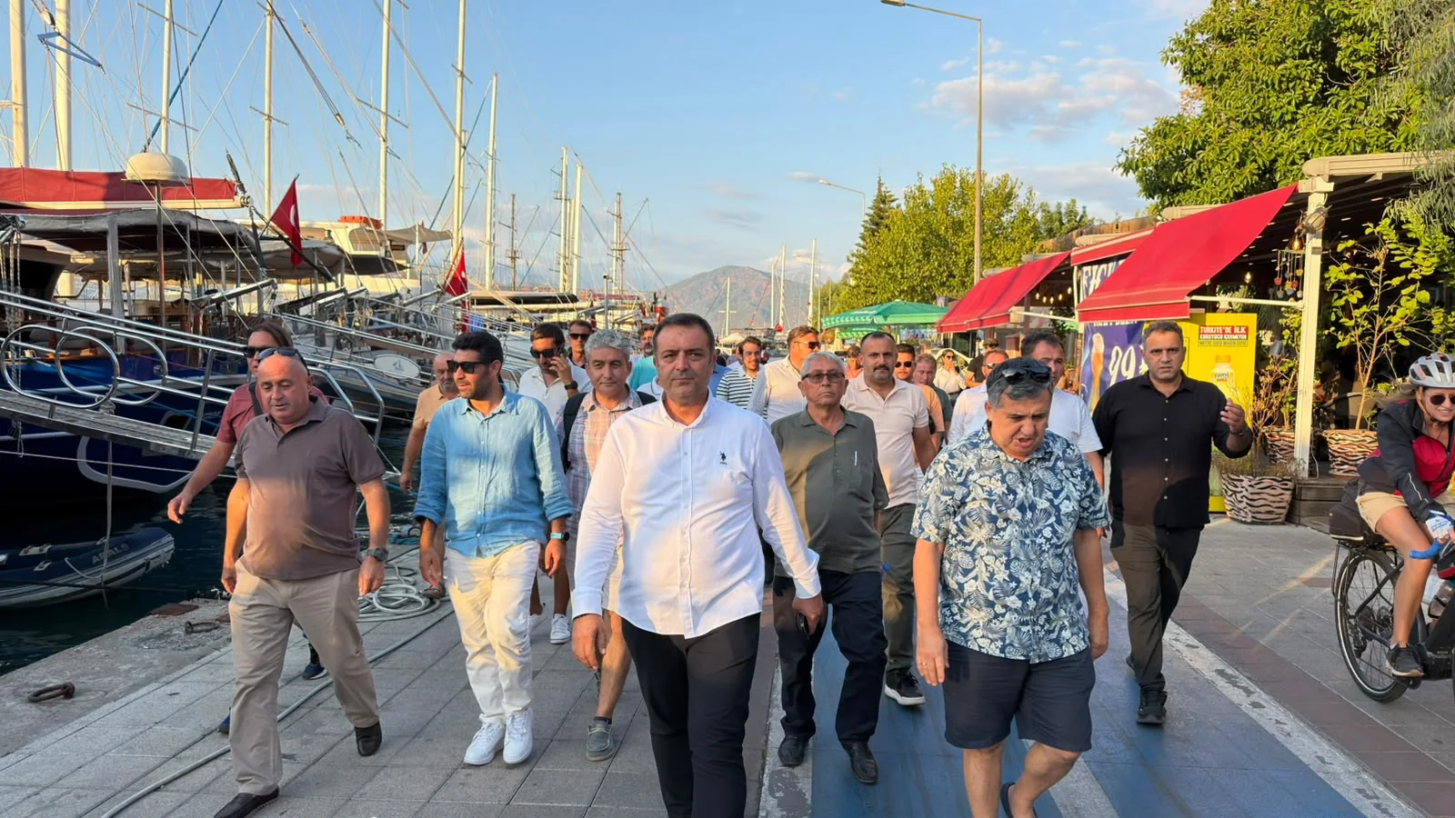 İlkay Tugay Seçim Öncesi Sahaya İndi: Fethiye’de Üyelerle Bir Araya Geldi