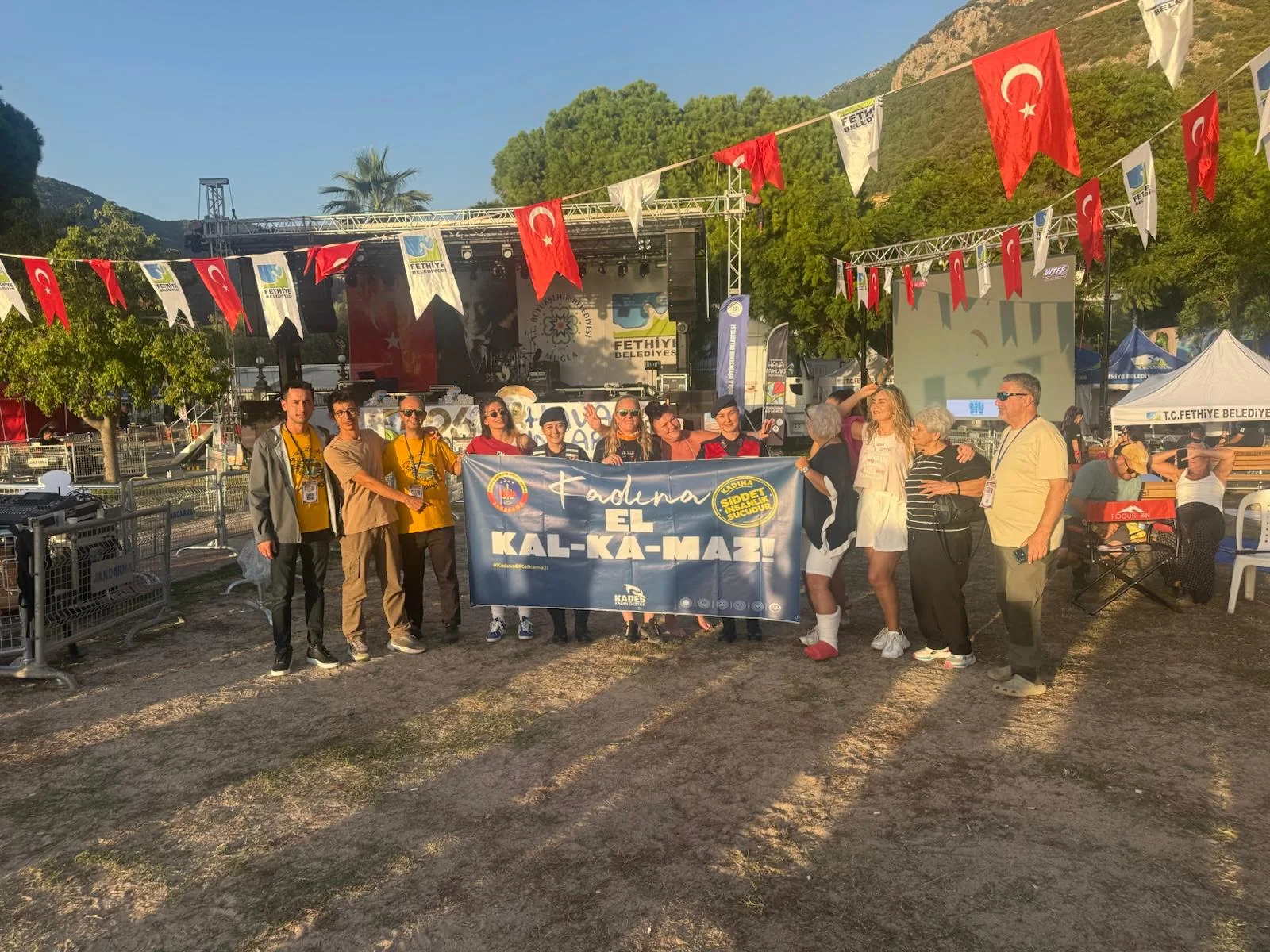 Fethiye'de Jandarma Hava Oyunlarında KADES'i Anlattı