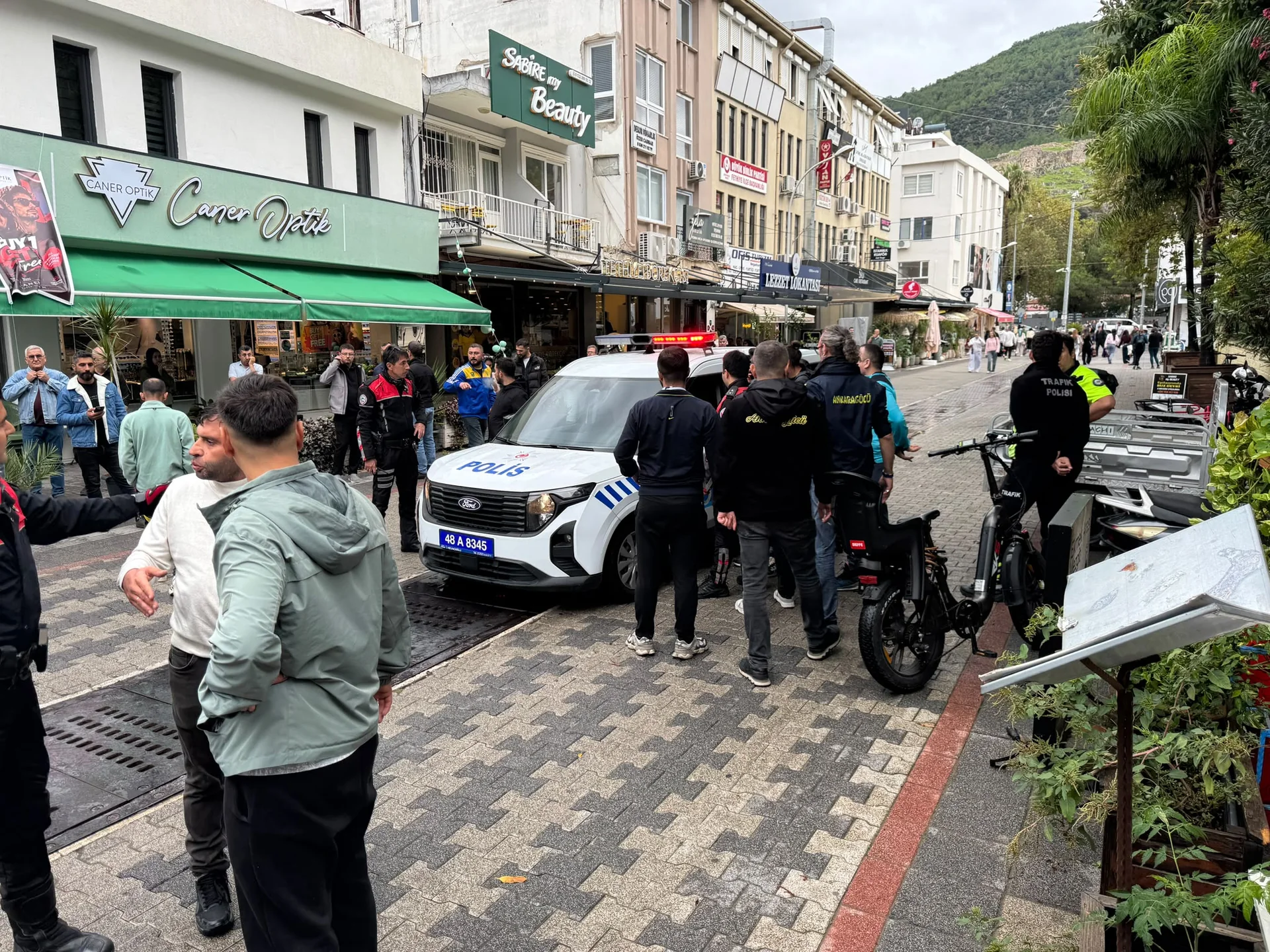 Fethiye’de Ankaragücü Taraftarları Arasında Kavga: 1 Yaralı