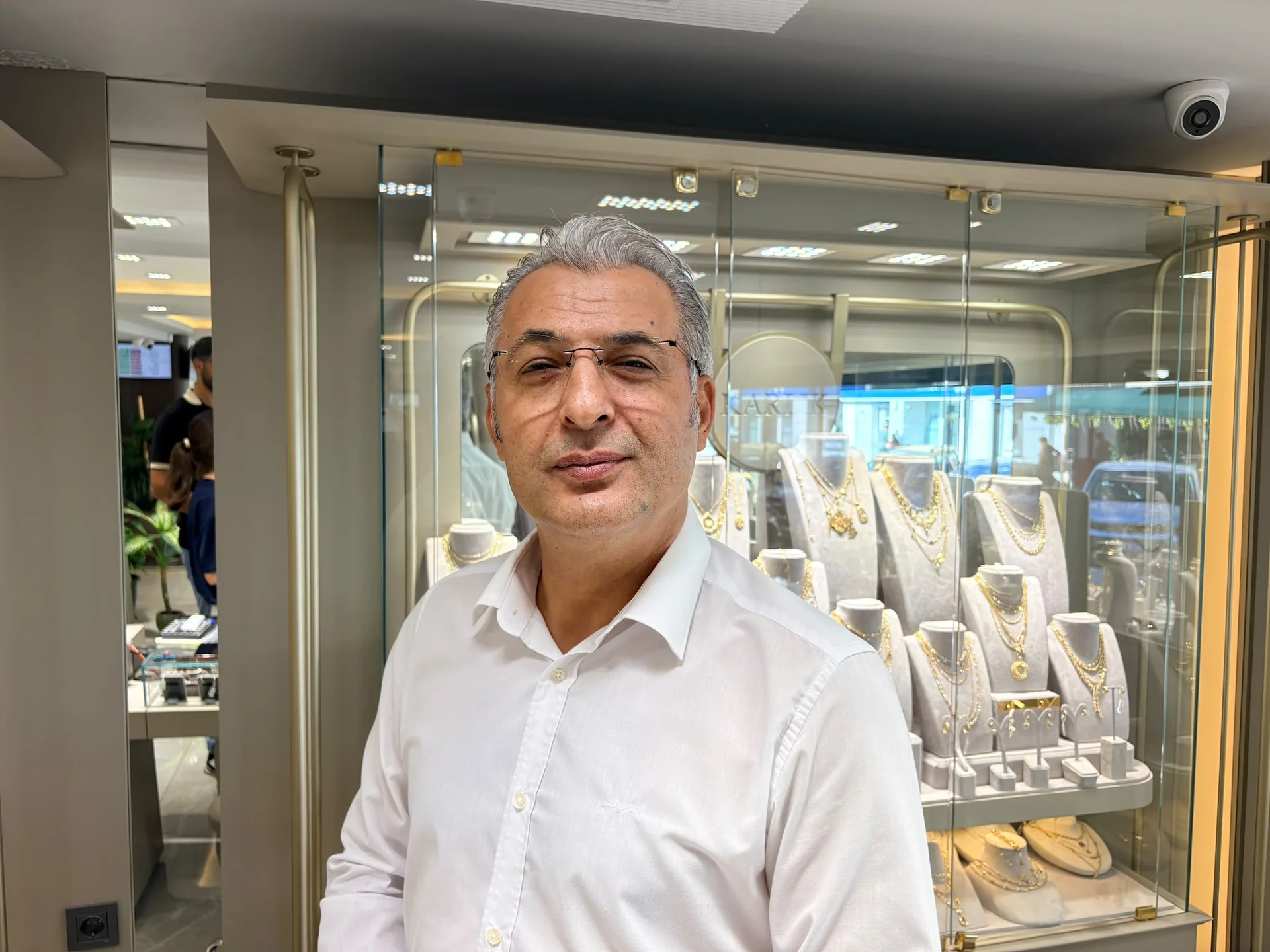 Karlık Kuyumculuk’tan Altın Değerlendirmesi: Düğün Sezonu Hareketli Geçiyor