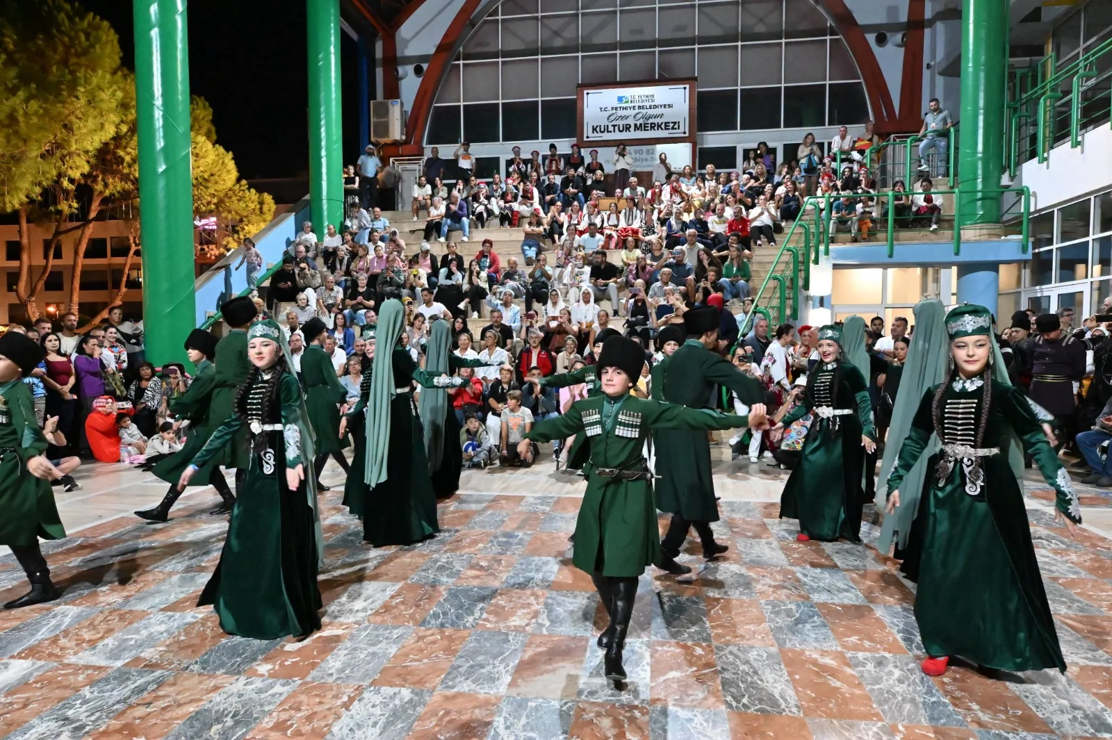 Fethiye’de Halk Dansları Festivali Coşkusu Yaşandı