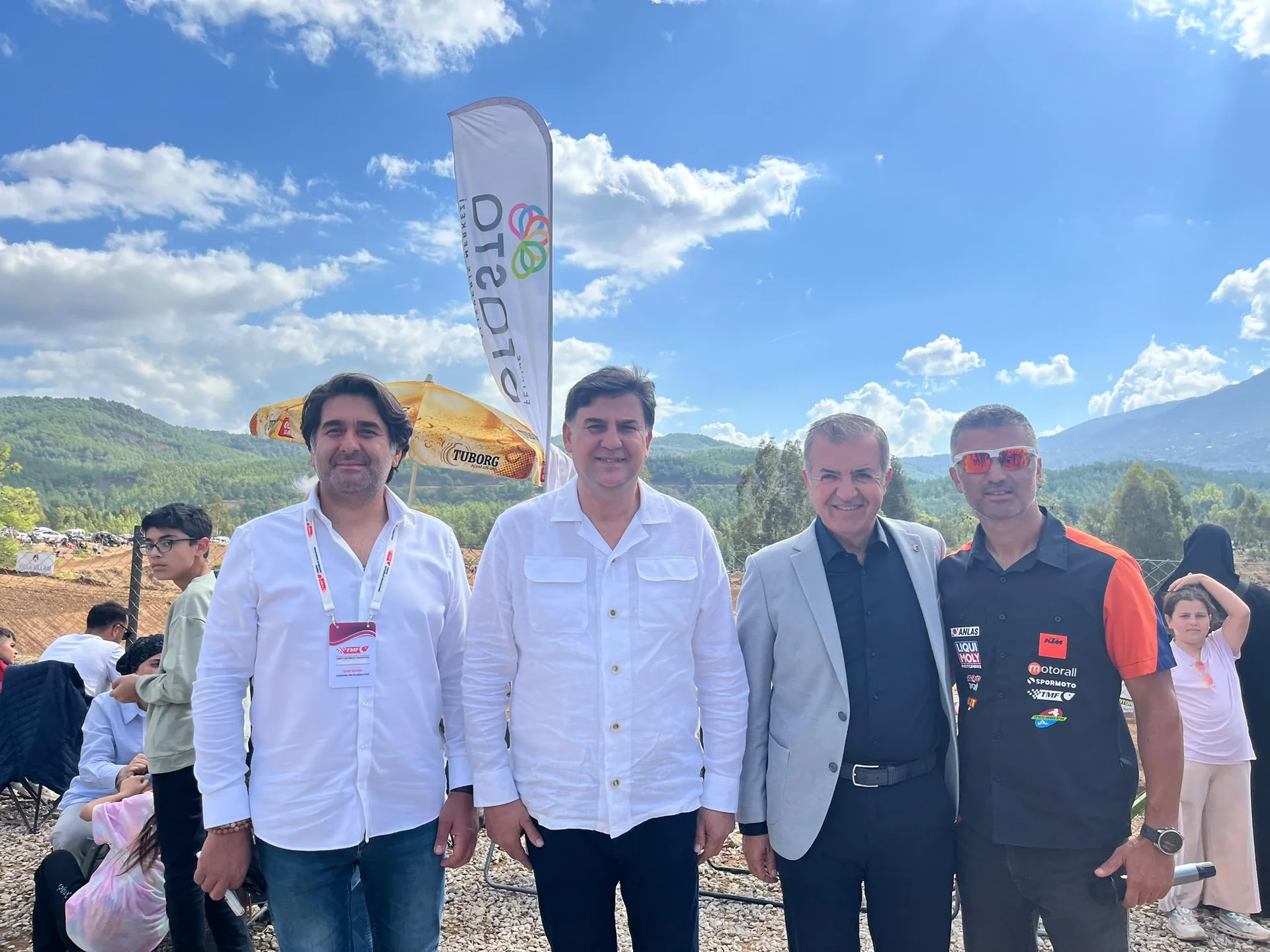 Karaca Ve Hıra Motokros Heyecanına Ortak Oldu