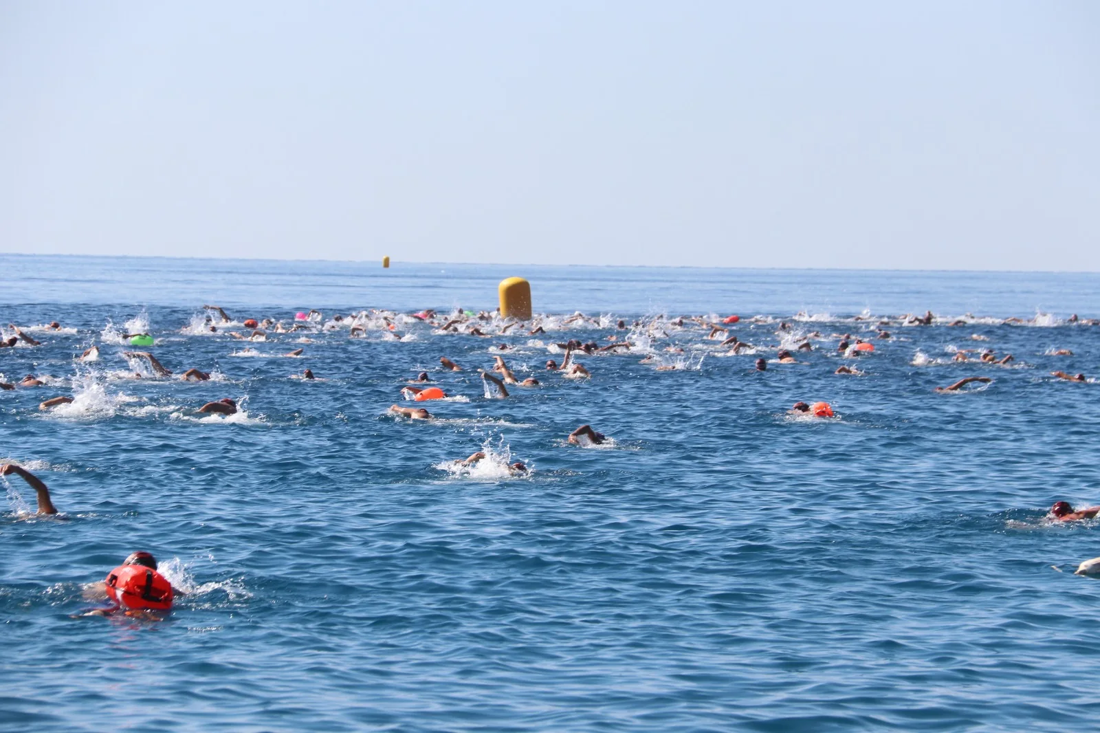 Fethiye’de Açık Su Yüzme Yarışları Başladı