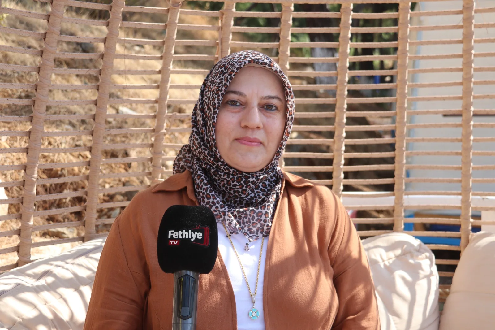 Büyük Samanlık Plajı’nda Öğrenciler Hem Öğreniyor Hem Hizmet Veriyor