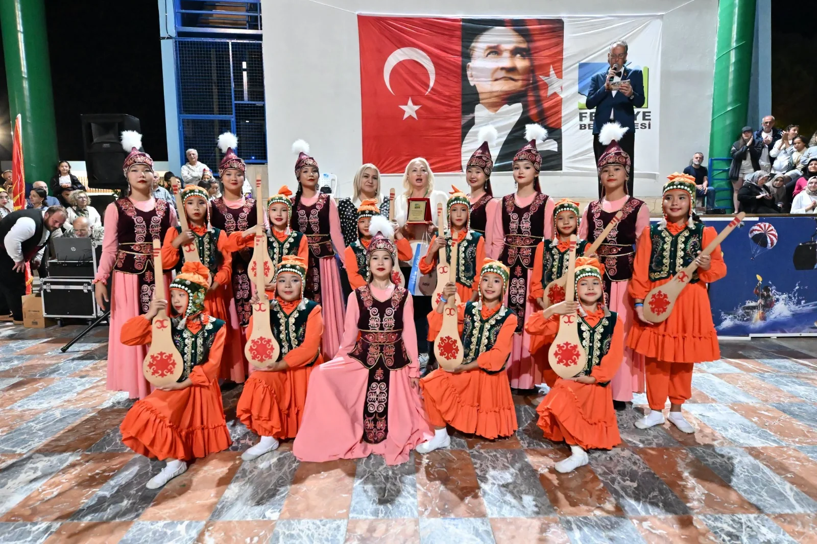 Fethiye’de Halk Dansları Festivali Coşkusu Yaşandı