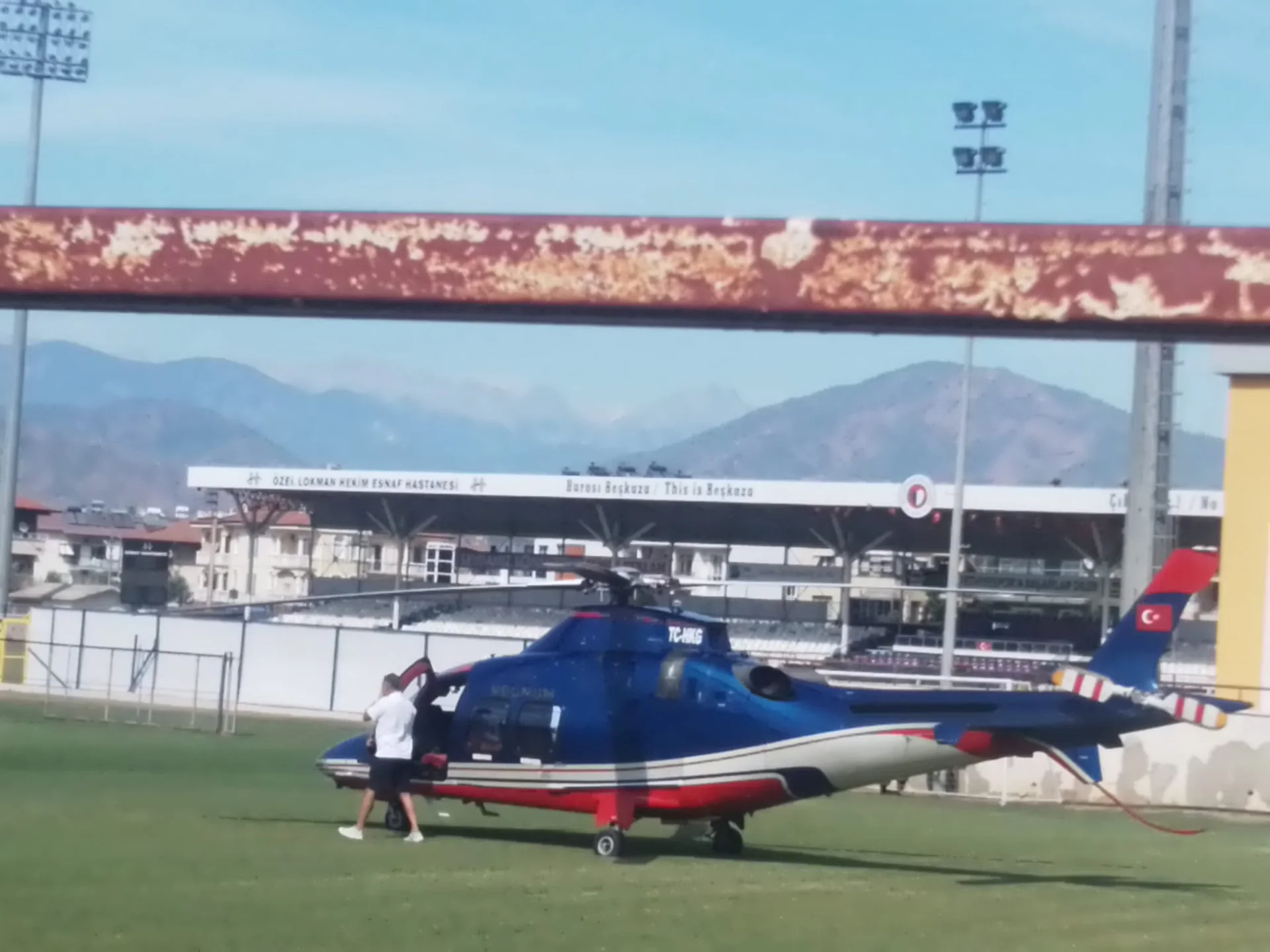 Fethiye’de Özel Helikopter, Antrenman Sahasına İndi