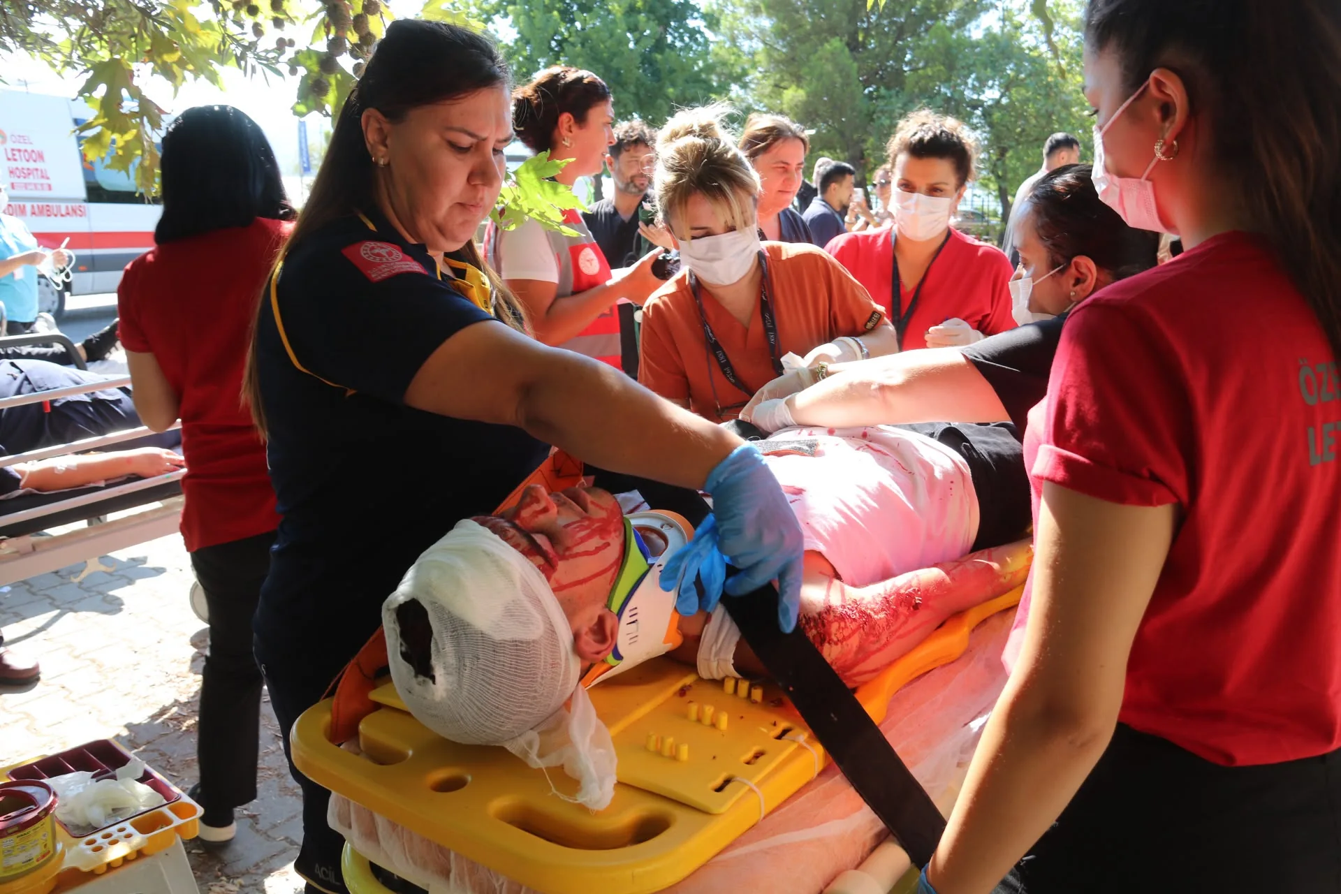 Fethiye Devlet Hastanesi’nde Deprem Tatbikatı Gerçeğini Aratmadı