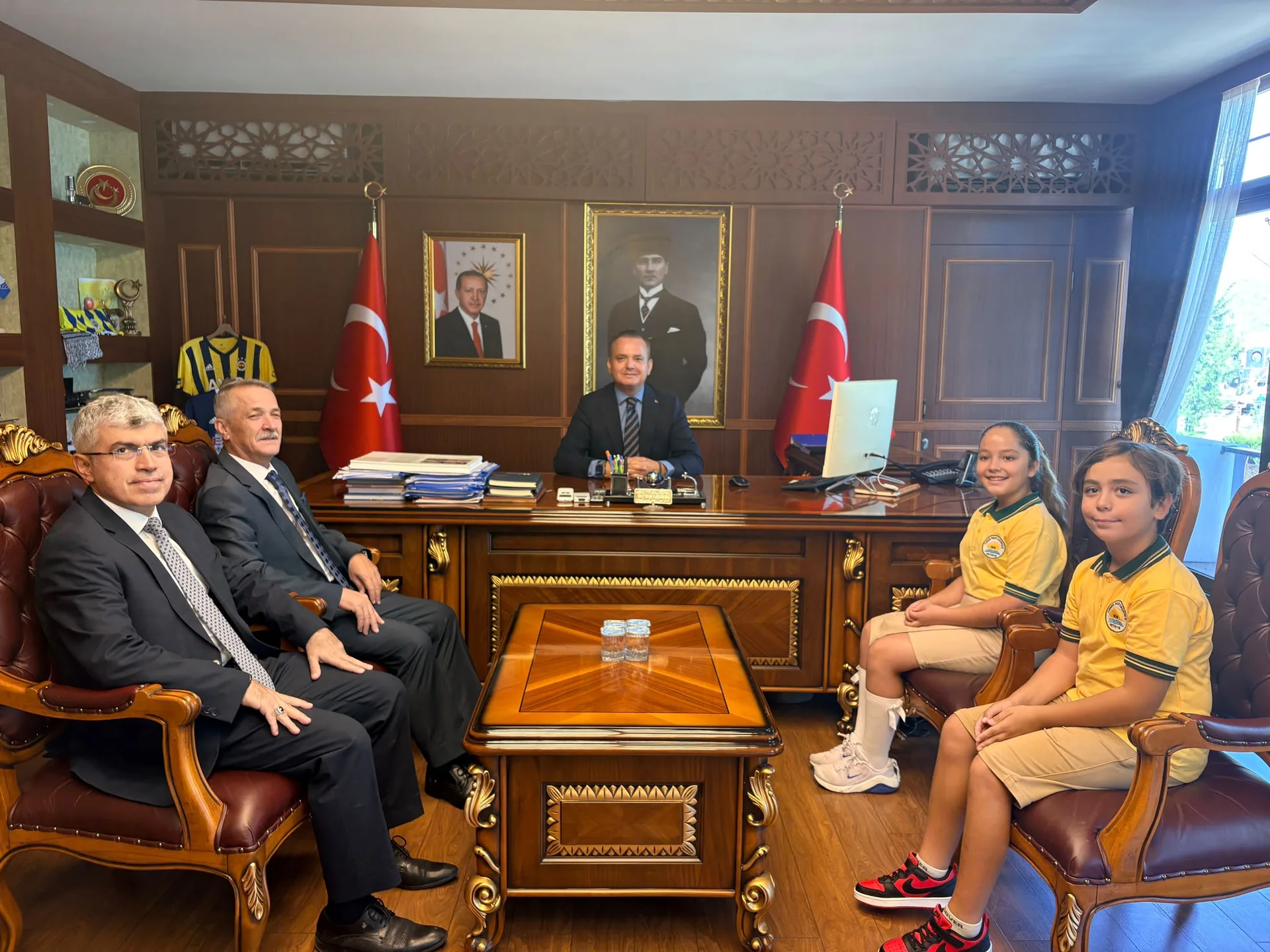 İlköğretim Haftası’nda Öğrencilerden Kaymakam Akkaya’ya Anlamlı Ziyaret